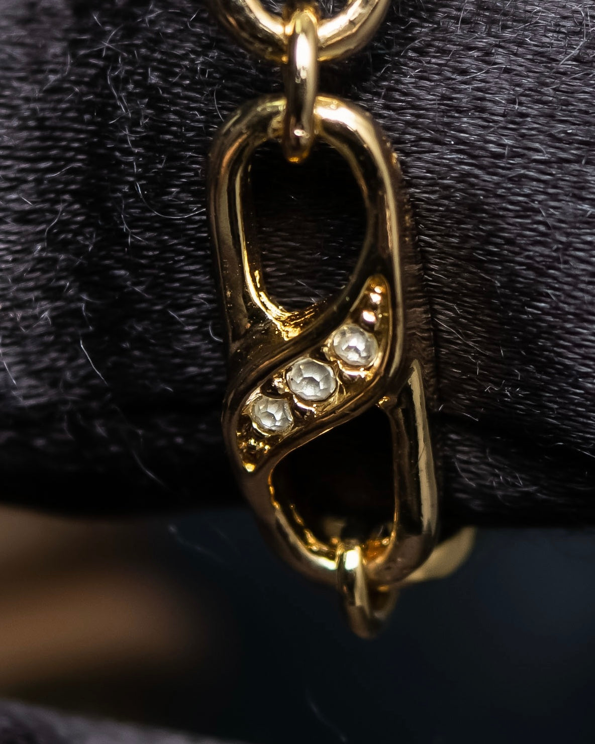 "DIOR" Oval chain rhinestone studded bracelet