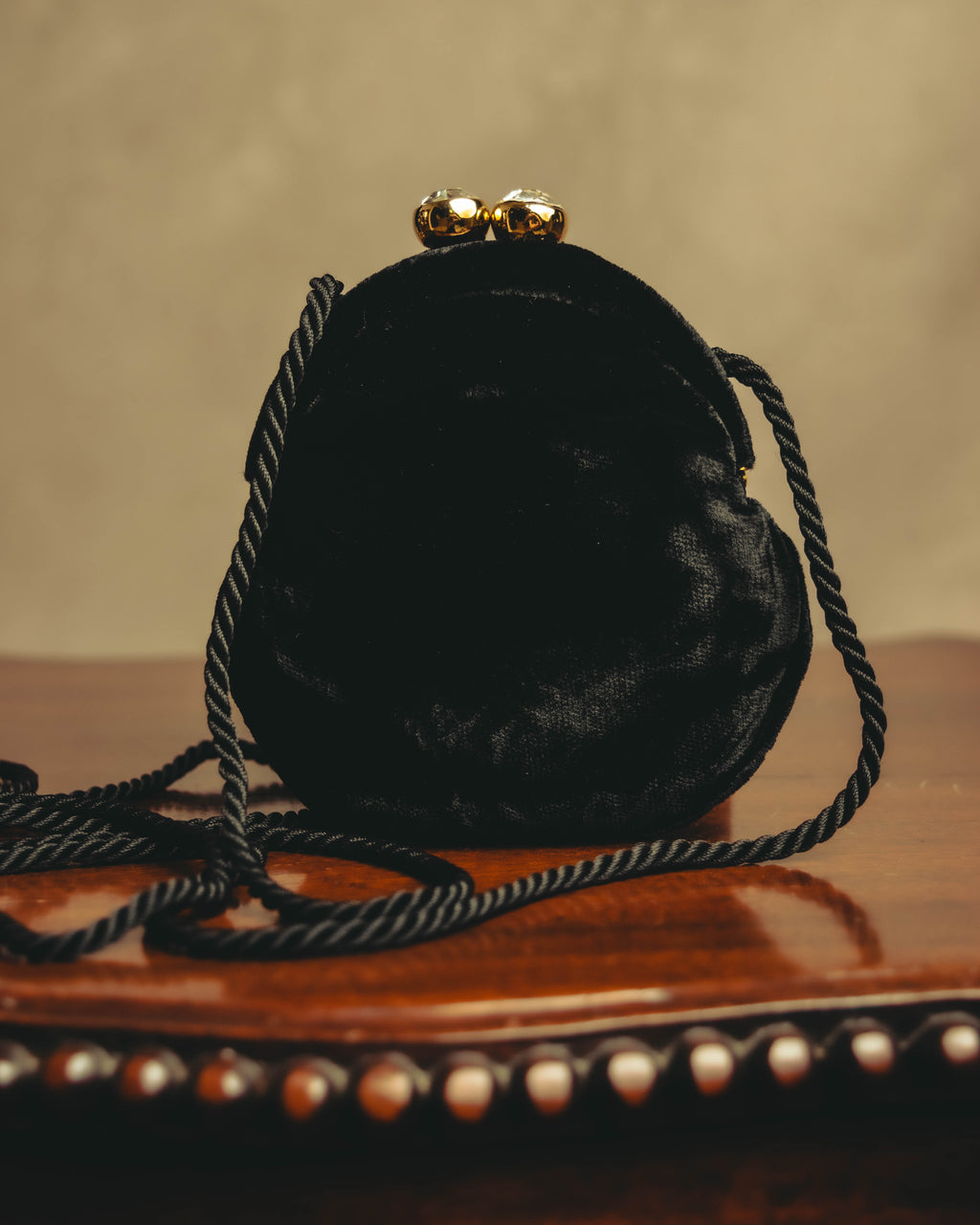 –SPECIAL– “BOTTEGA VENETA” 80’s-90’s Sculptural rose velvet kiss-lock shoulder bag
