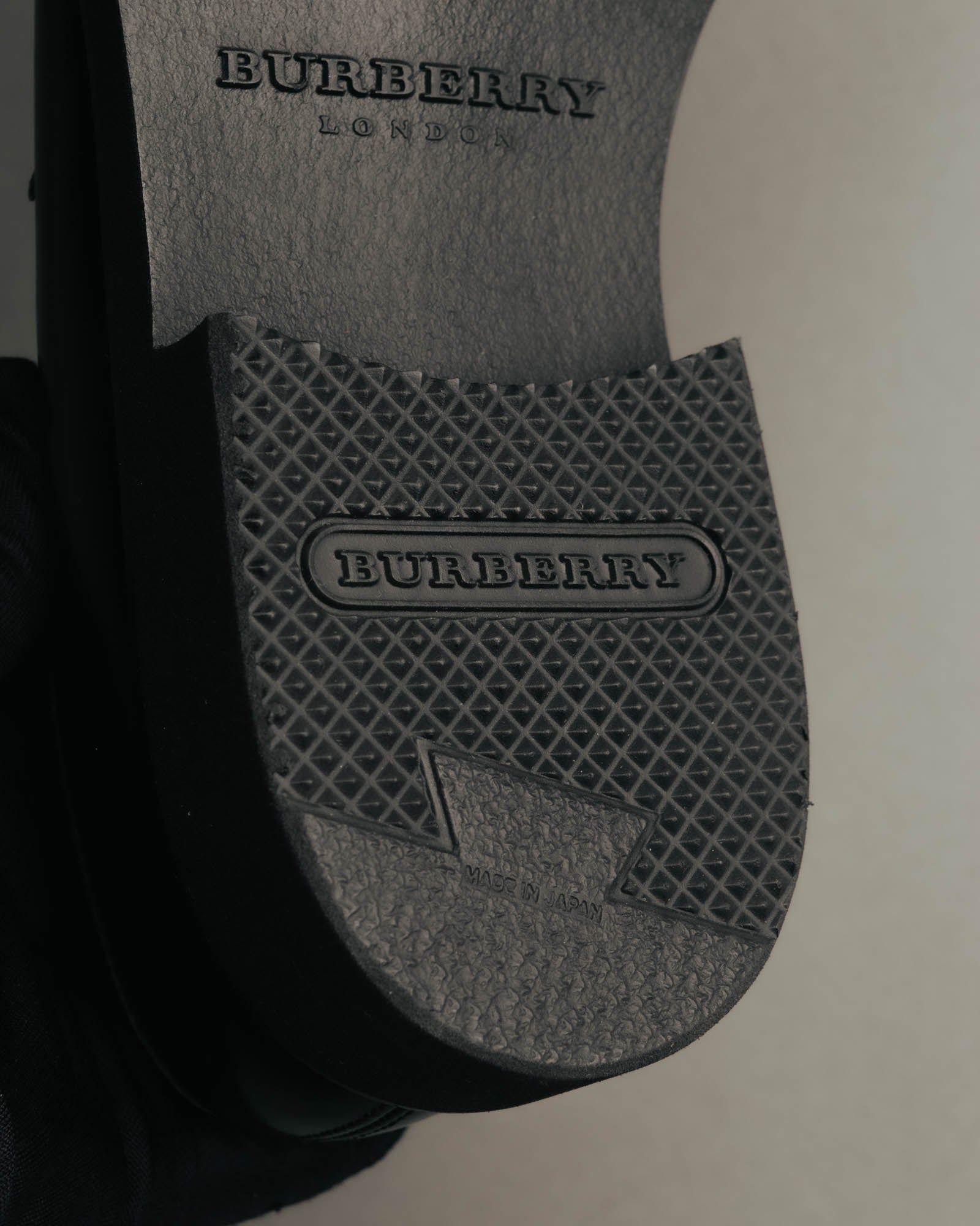 "BURBERRY LONDON" 00's Glossy black leather penny loafers