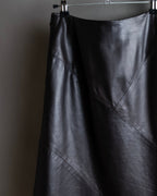 "HARVEY LOGAN" Diagonal cut design lamb leather flare skirt