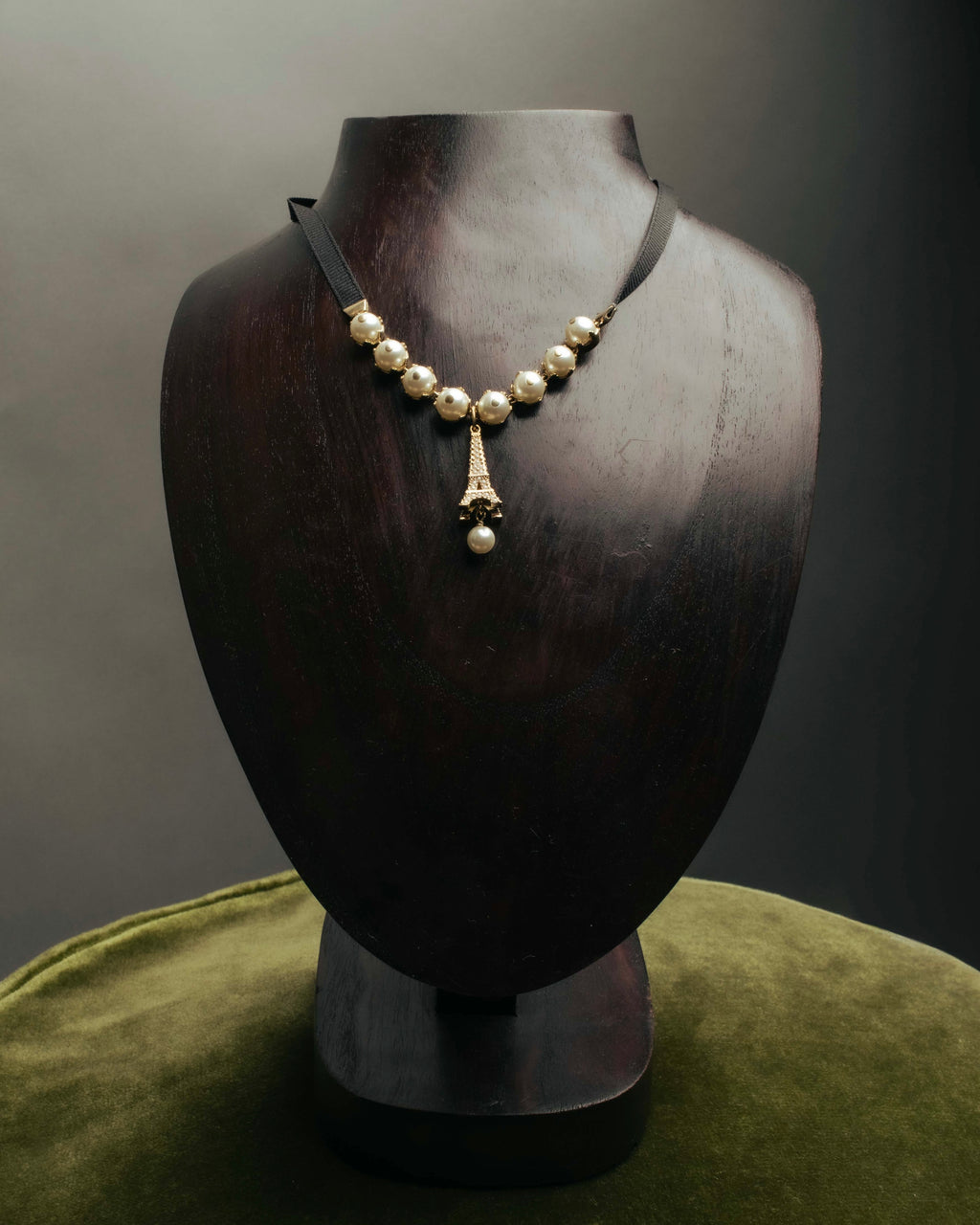 -SPECIAL- “DIOR” 2017-2023 Eiffel tower pearl ribbon choker