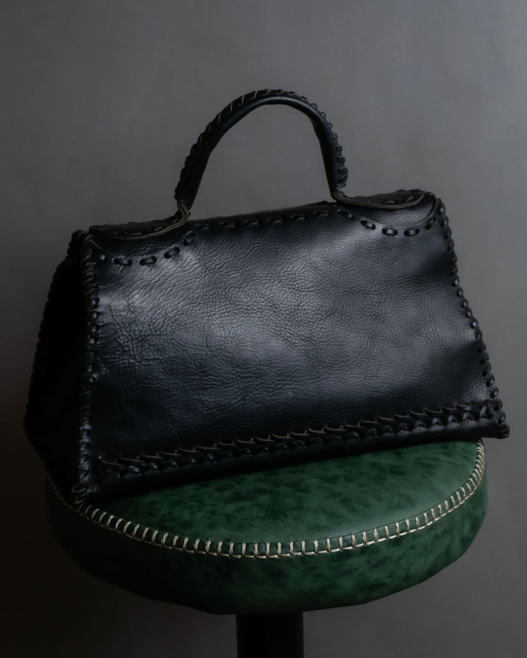 "FENDI" Hand stitched design leather hand bag