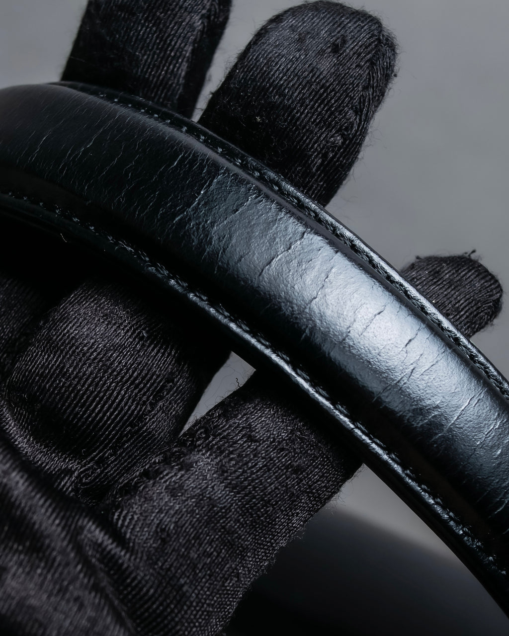 "Charles Jourdan" Logo half-moon metal plate design leather hand bag