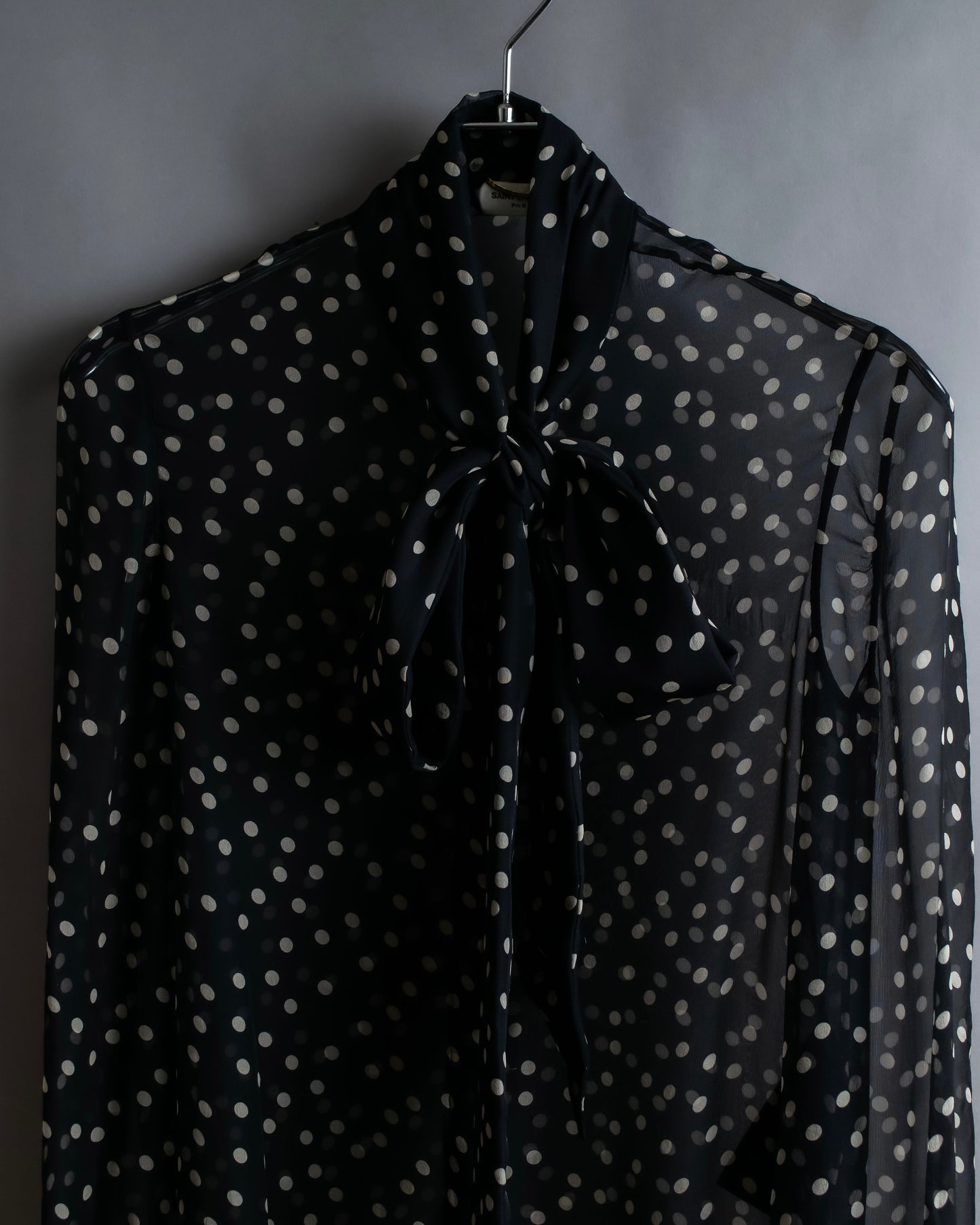 "Saint Laurent Paris 2020"
Ribbon detail polka dot pattern sheer shirt