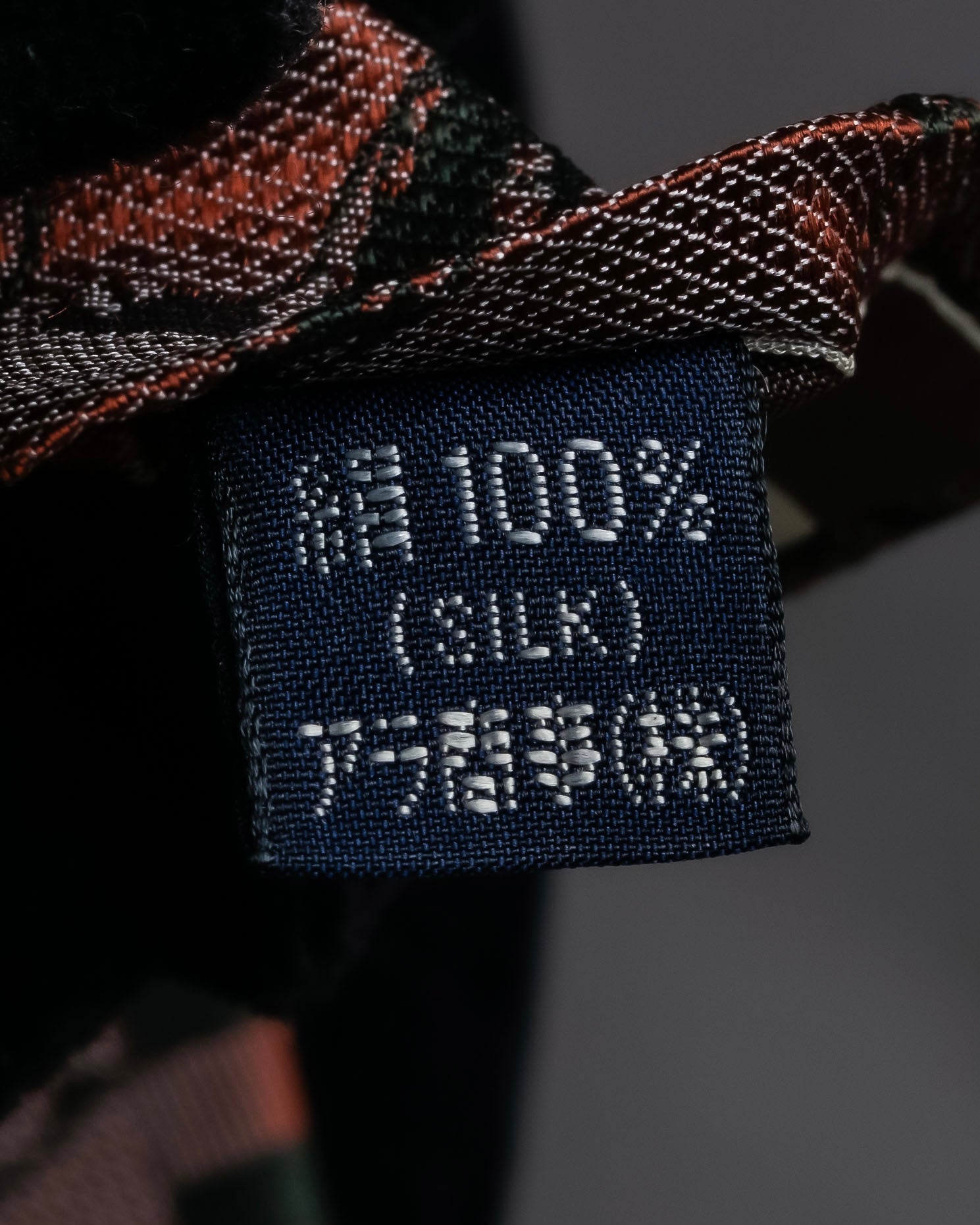 "JEAN PAUL GAULTIER HOMME" Drawing camouflage design silk neck tie