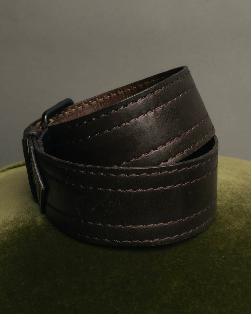 “Yves Saint Laurent” 00’s Wide eyelet leather belt
