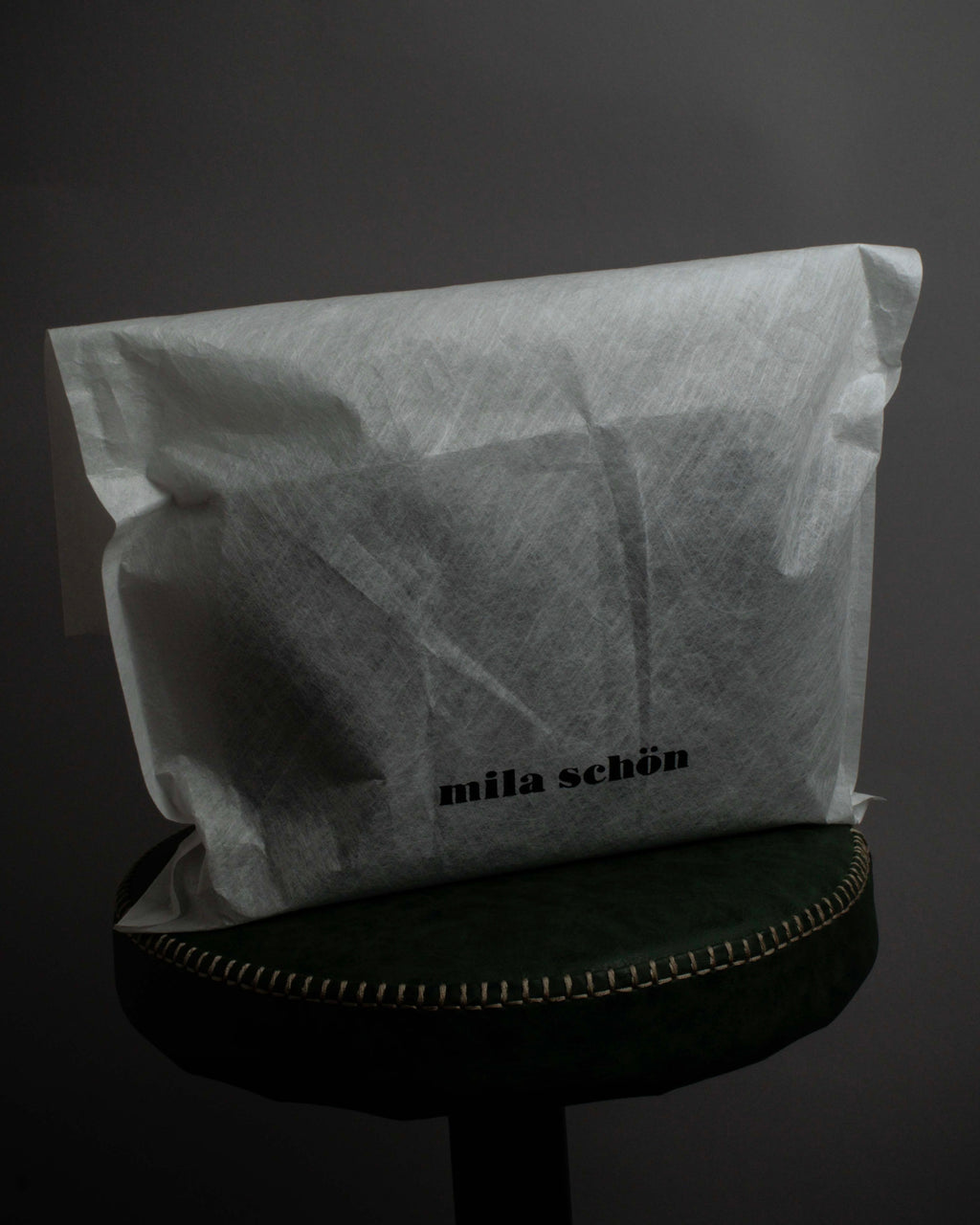 "Mila Schön" Horizontal minimalist metal fittings leather one-handle bag