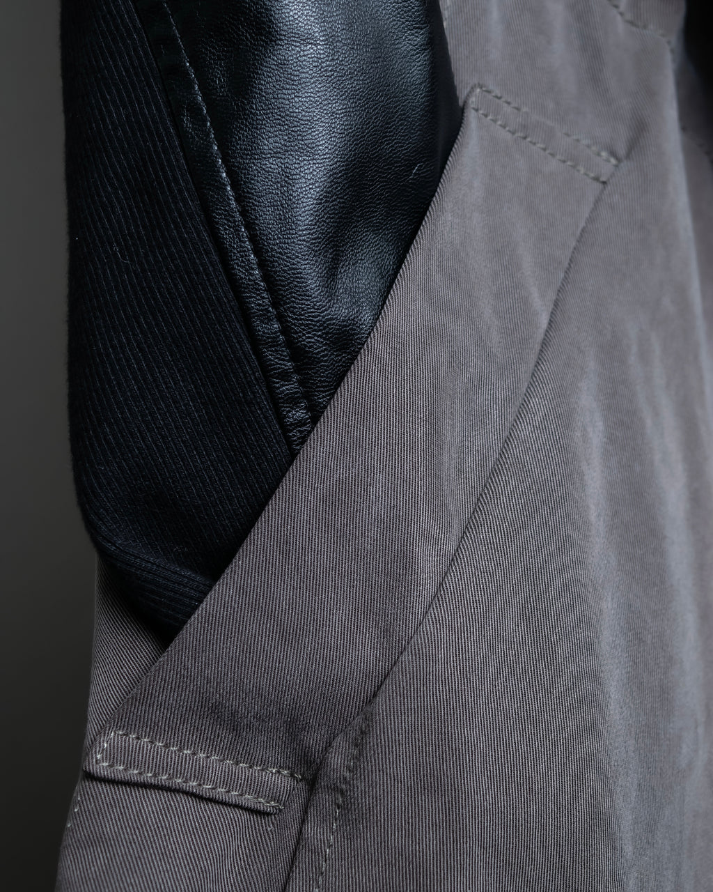 “DOUBLE STANDARD CLOTHING” Designed sleeve hooded middle coat