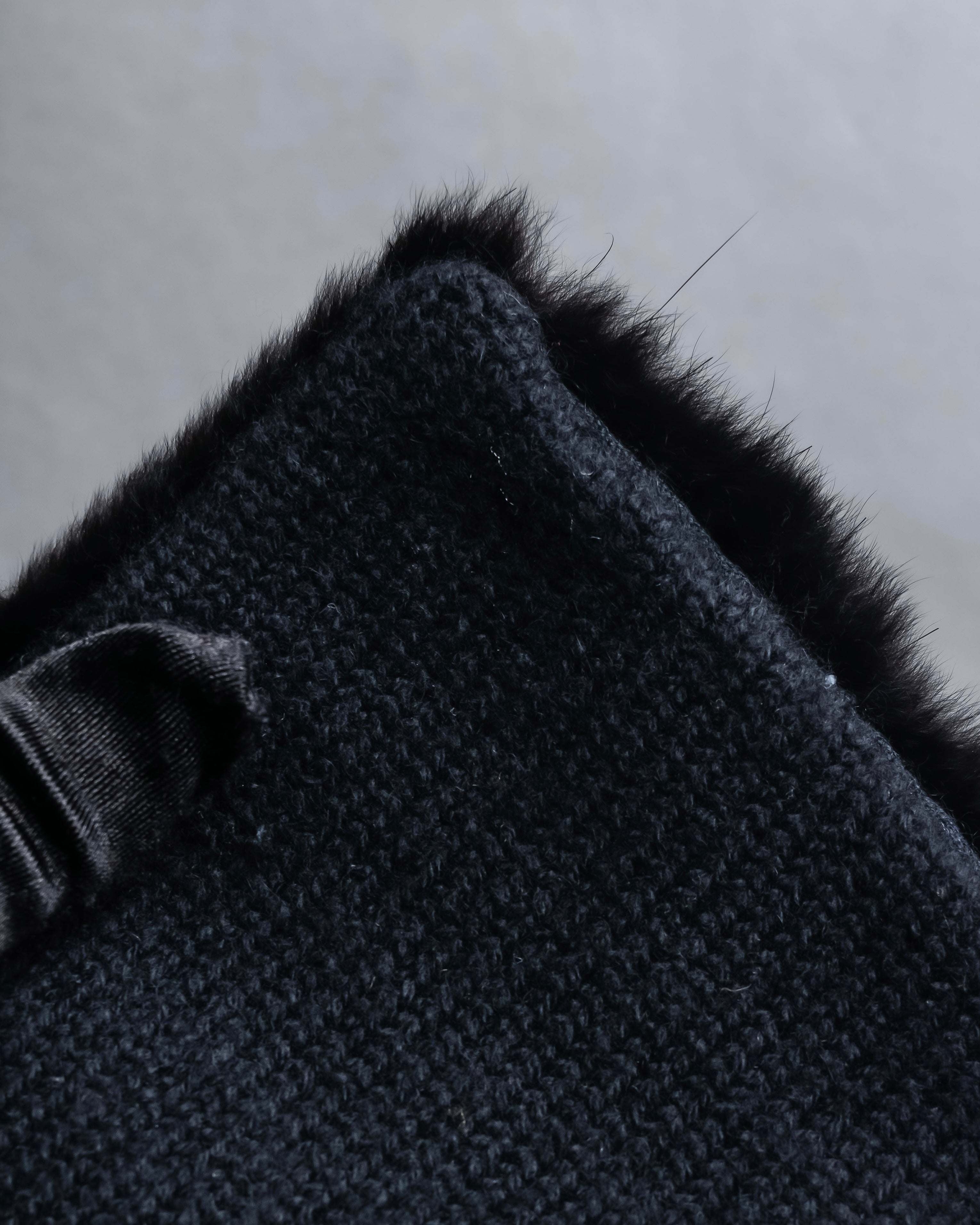 "JIL SANDER" Knit with different materials fur muffler