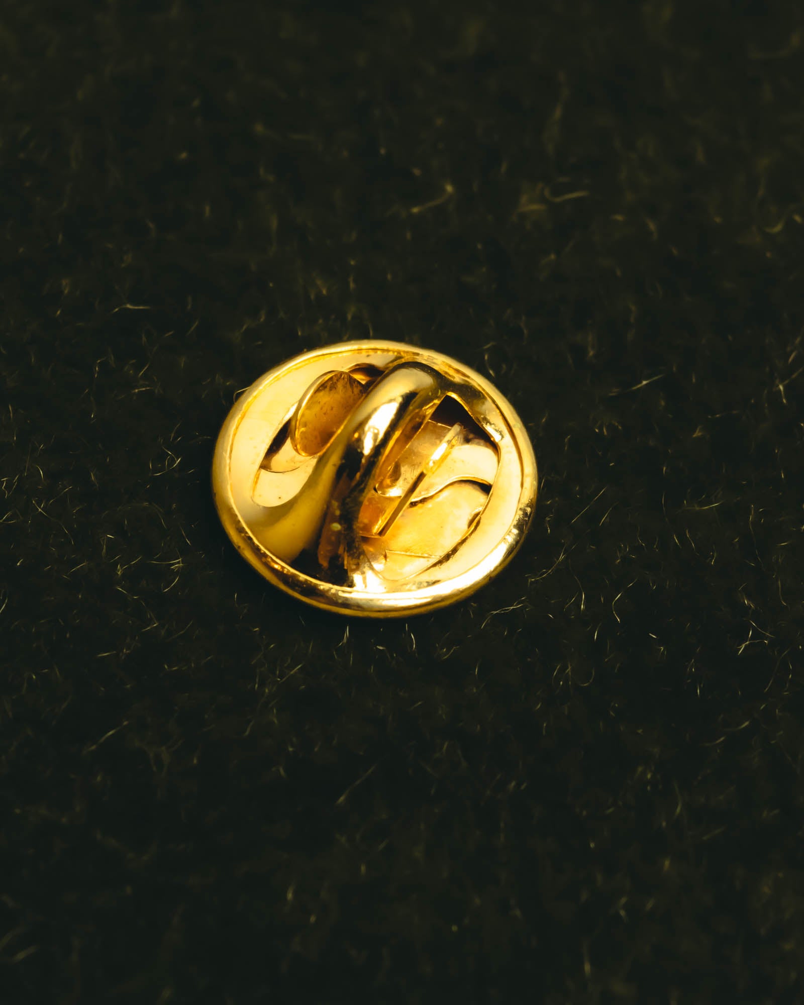 "Crédit Agricole" 90's Gold bull lapel pin