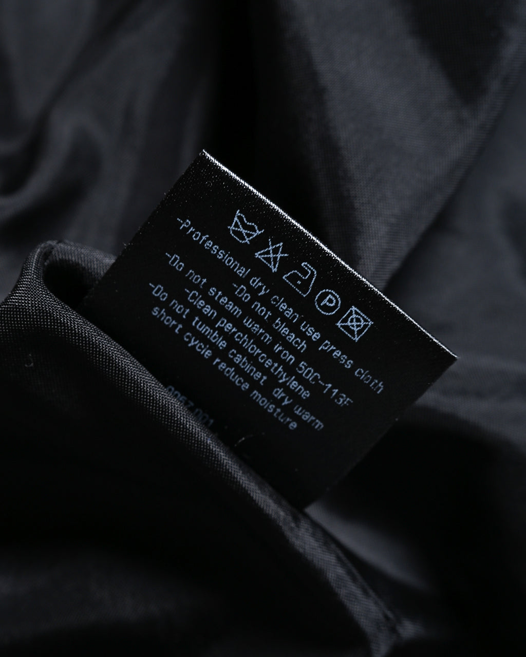 GIORGIO ARMANI/ Single Breasted 2B Pure Wool Tailored Jacket
Black