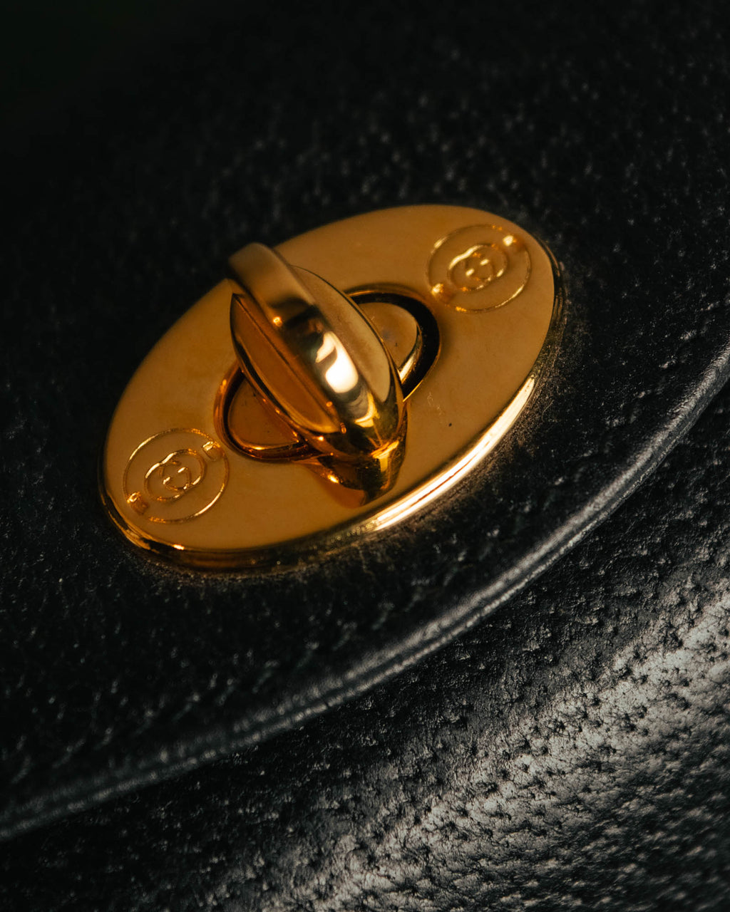 -SPECIAL- “GUCCI” 70’s-80’s Pigskin leather turn lock handbag