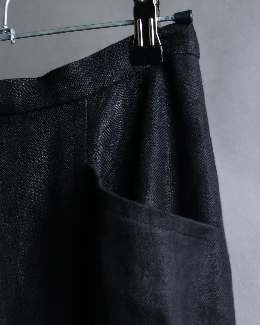 "CHANEL" Back button design flared maxi skirt