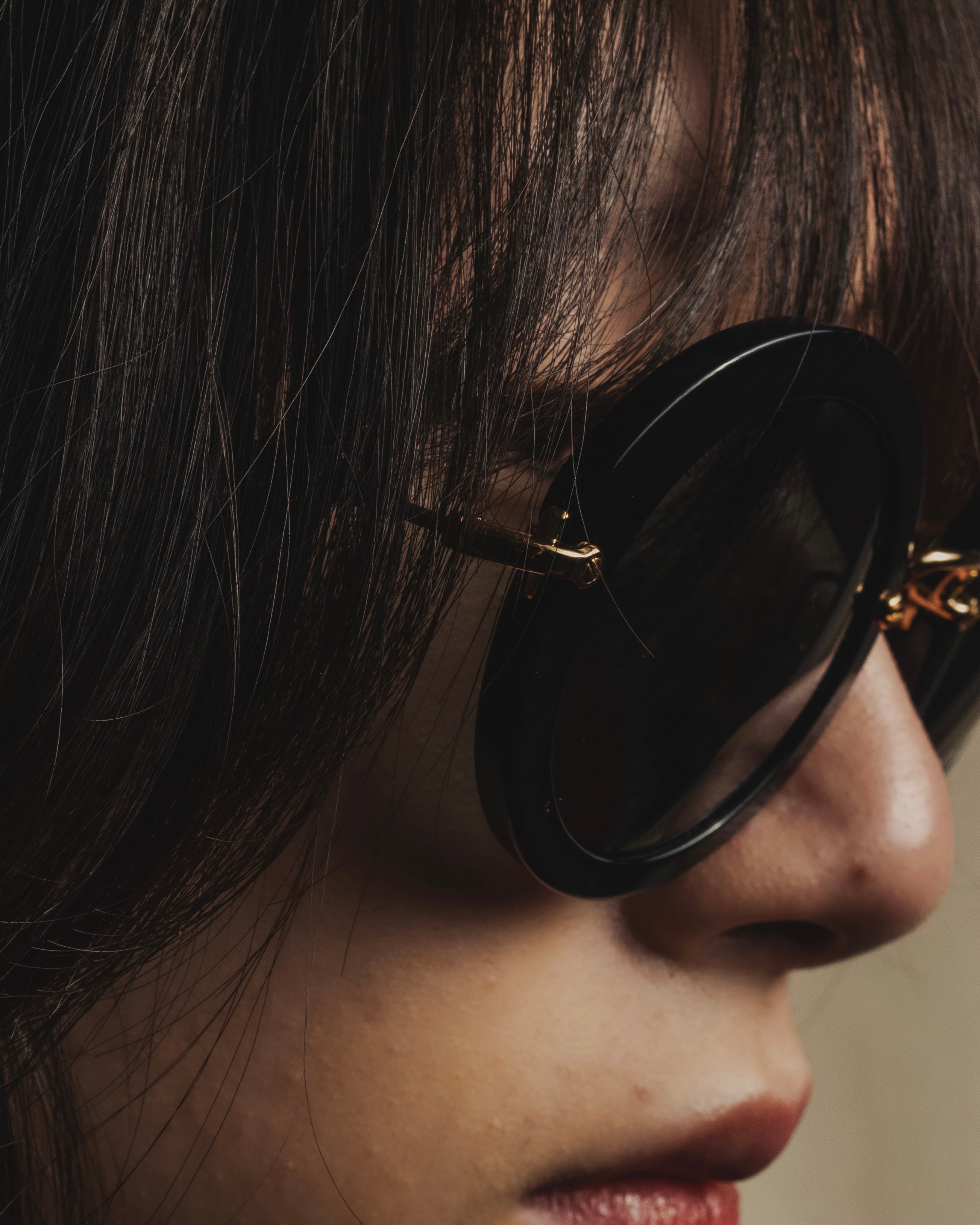 Gafas de sol de declaración con montura redonda "MIU MIU"