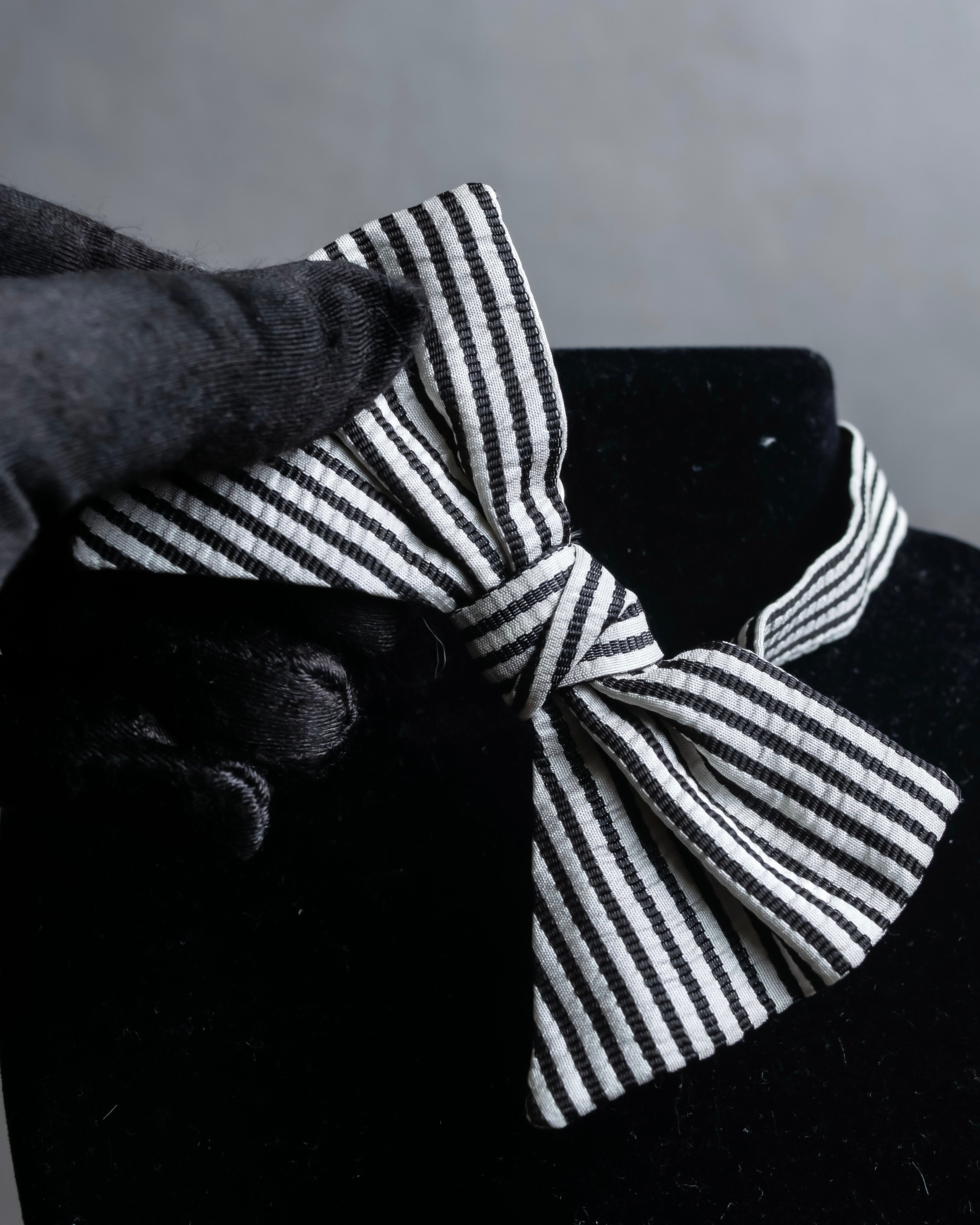 "LOUIS VUITTON" Black＆white color striped bow tie
