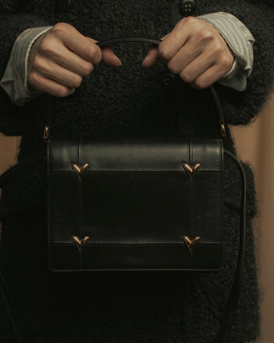 -SPECIAL- "VALENTINO GARAVANI" 90’s-00’s V corner hardware leather top handle bag