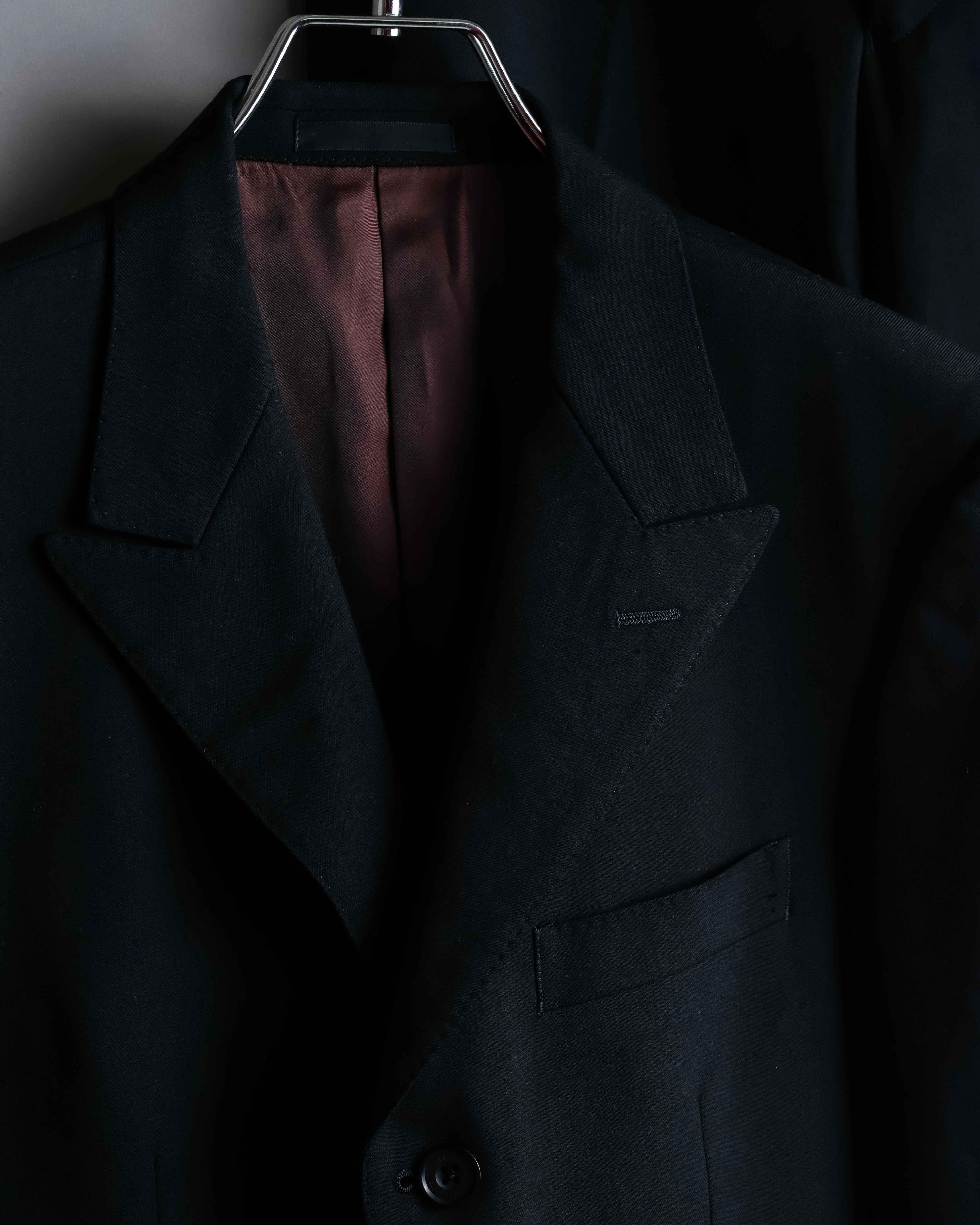 "Burberrys" Peaked lapel designed single 3B tailored jacket setup