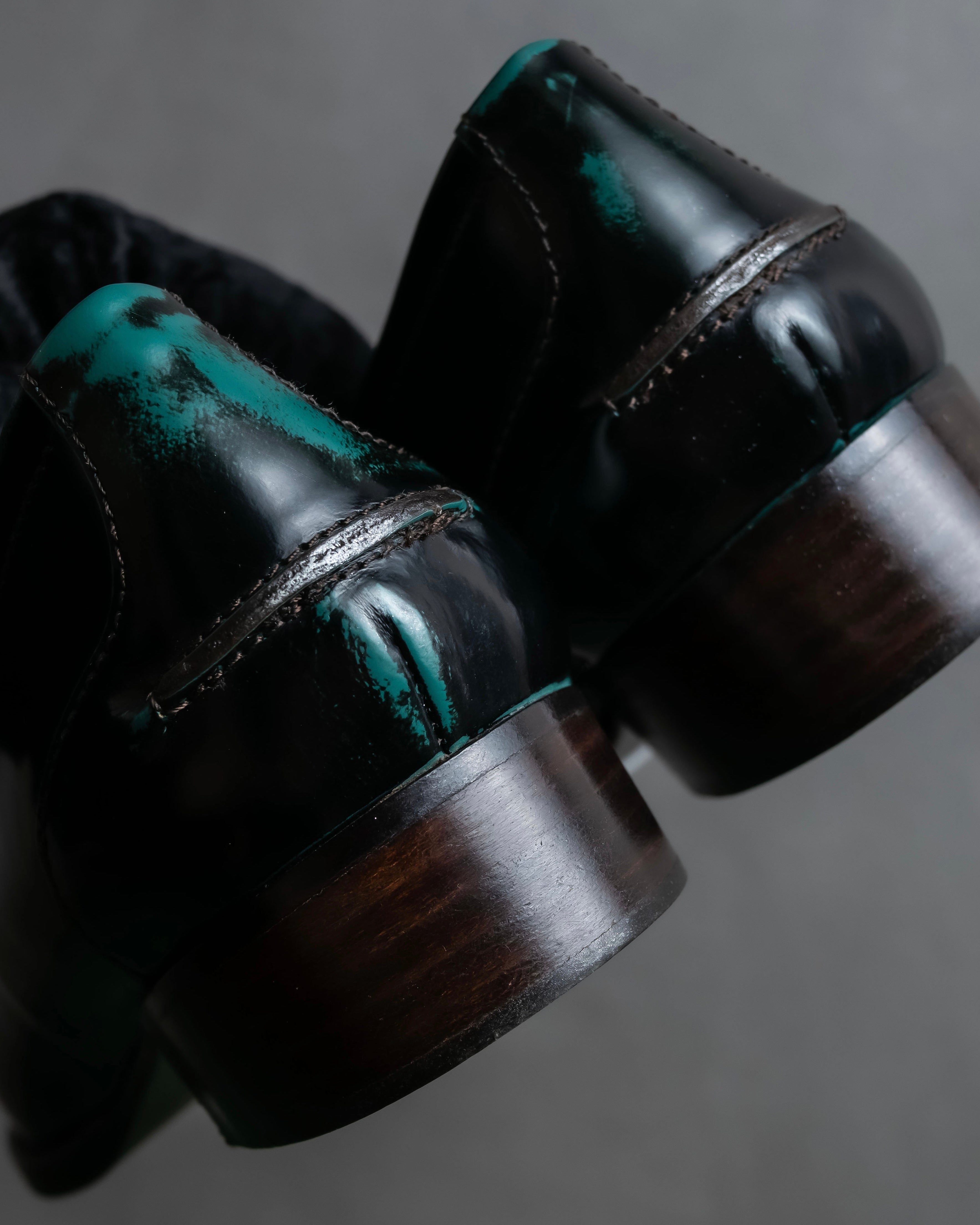 "BOTTEGA VENETA" Gradient emerald color leather loafers