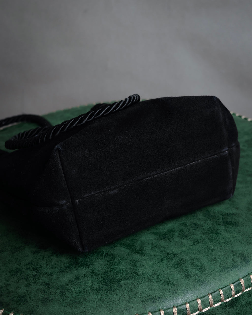 “Salvatore Ferragamo” 90’s Knot handle suede bag