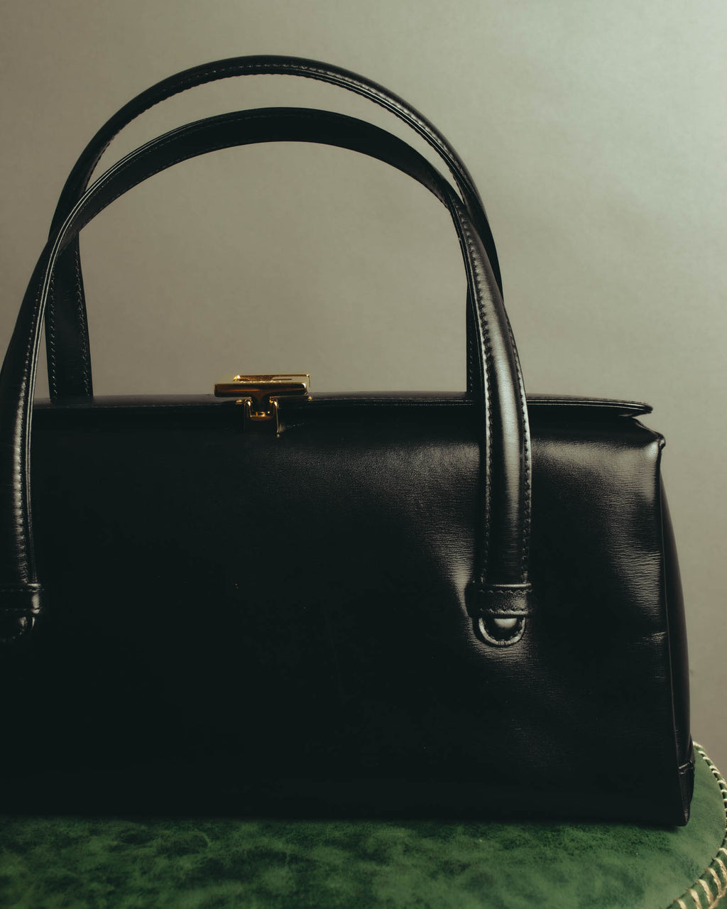 "GUCCI" 90's Structured leather top handle handbag