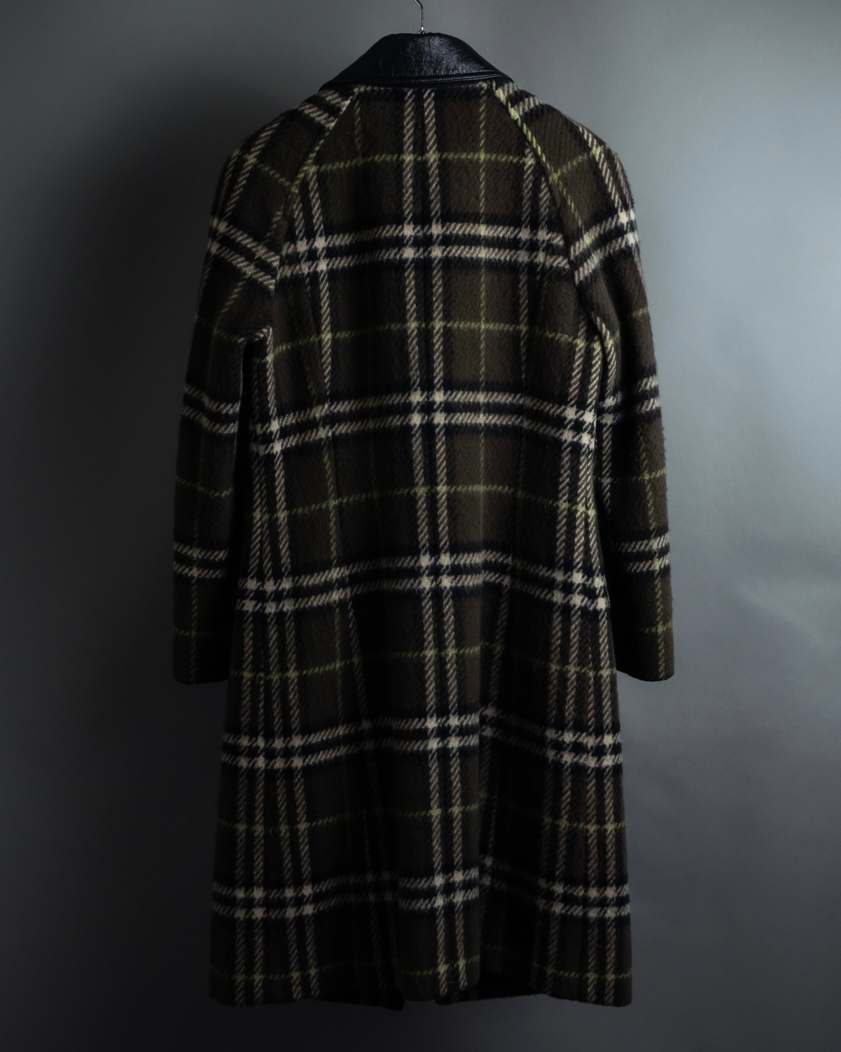 "BURBERRY" Leather switching design check tweed coat