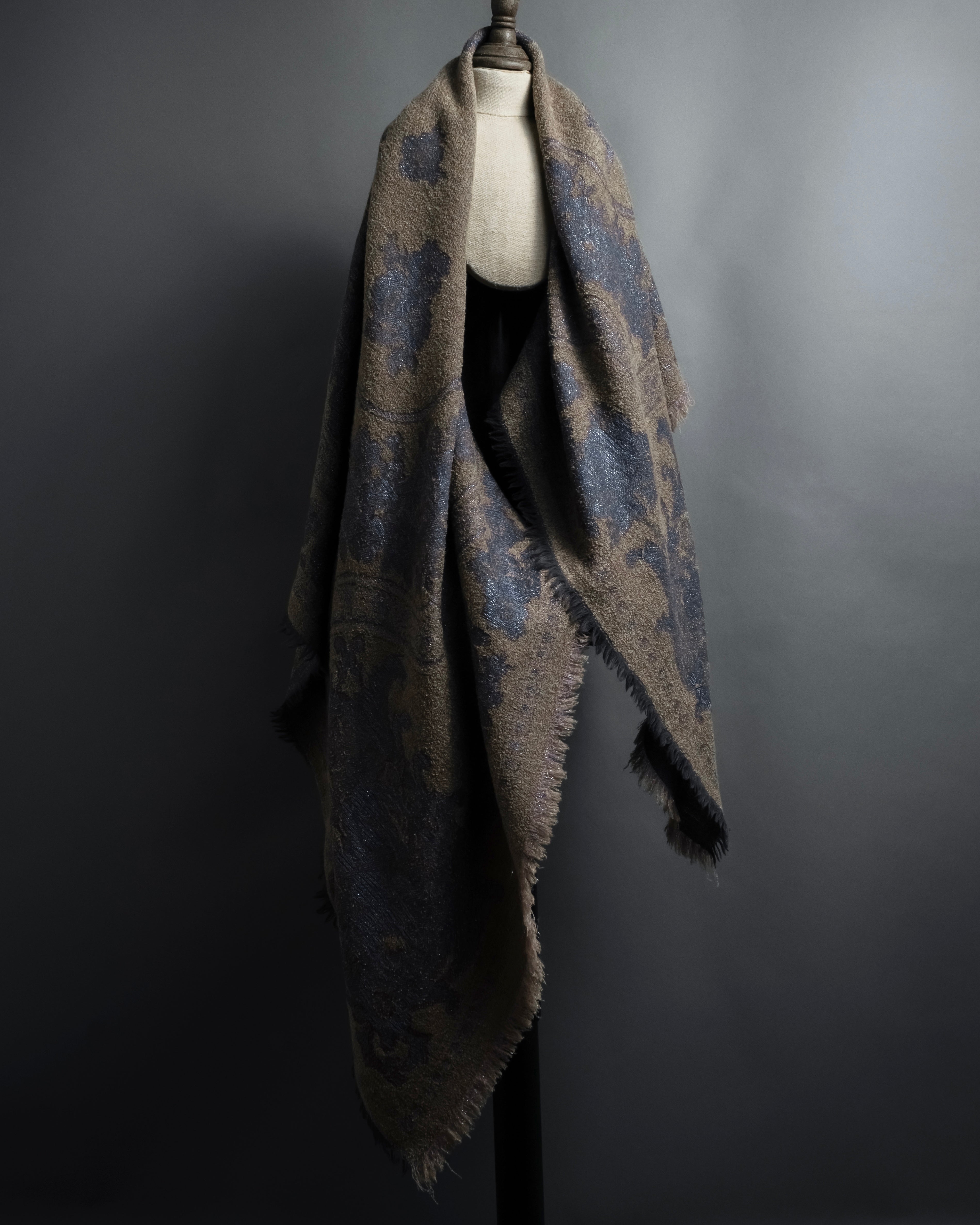 "BALENCIAGA" Large size lame jacquard weave stole