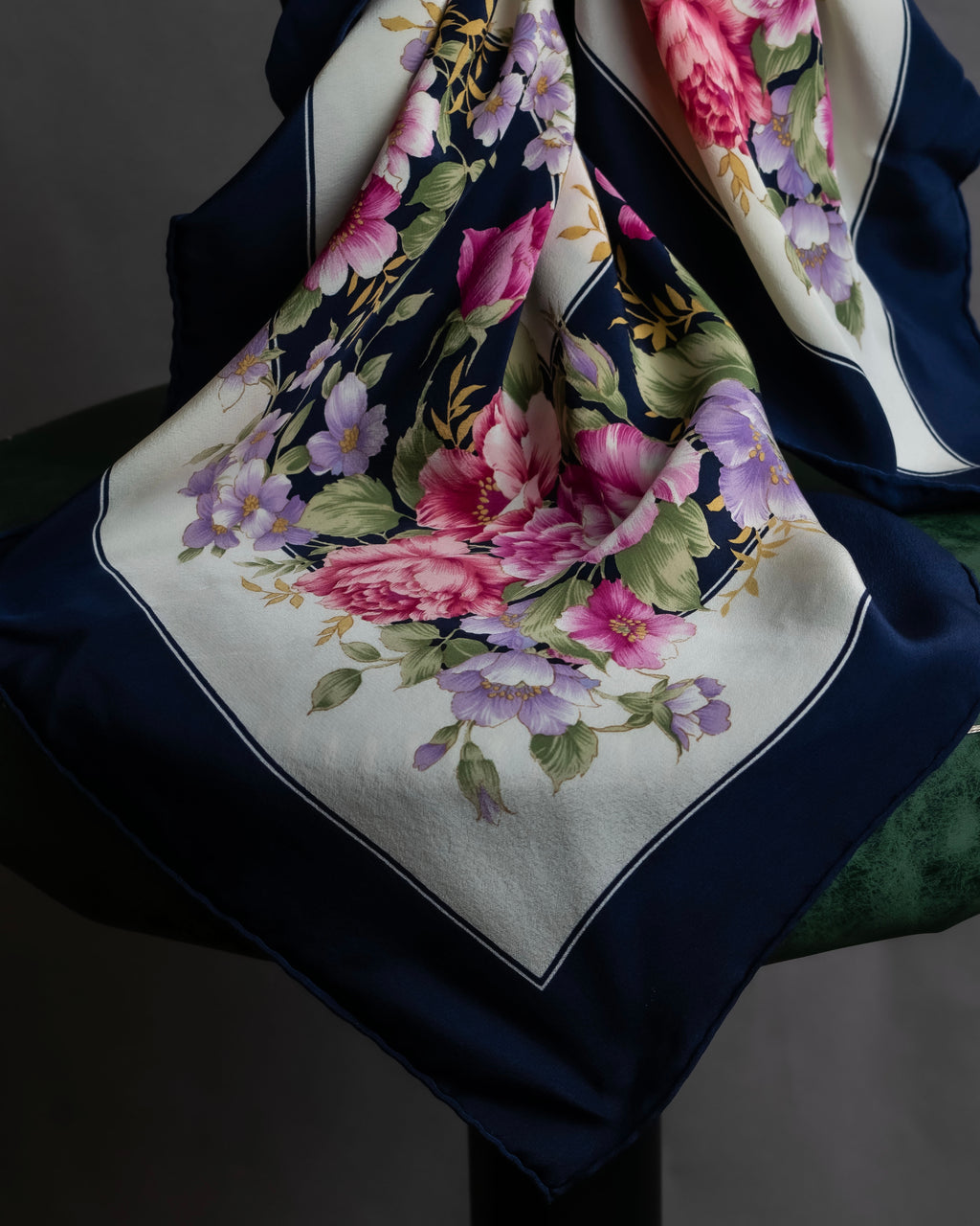 "YVES SAINT LAURENT" Peony small flower bouquet pattern silk scarf