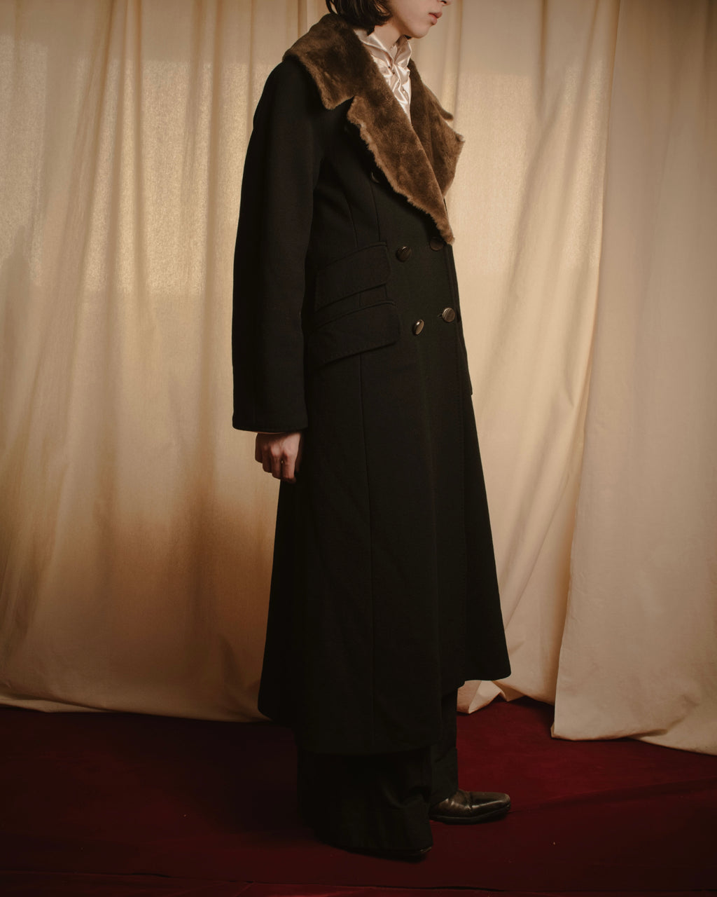-SPECIAL- "Max Mara"
90’s Detachable fur collar virgin wool long coat