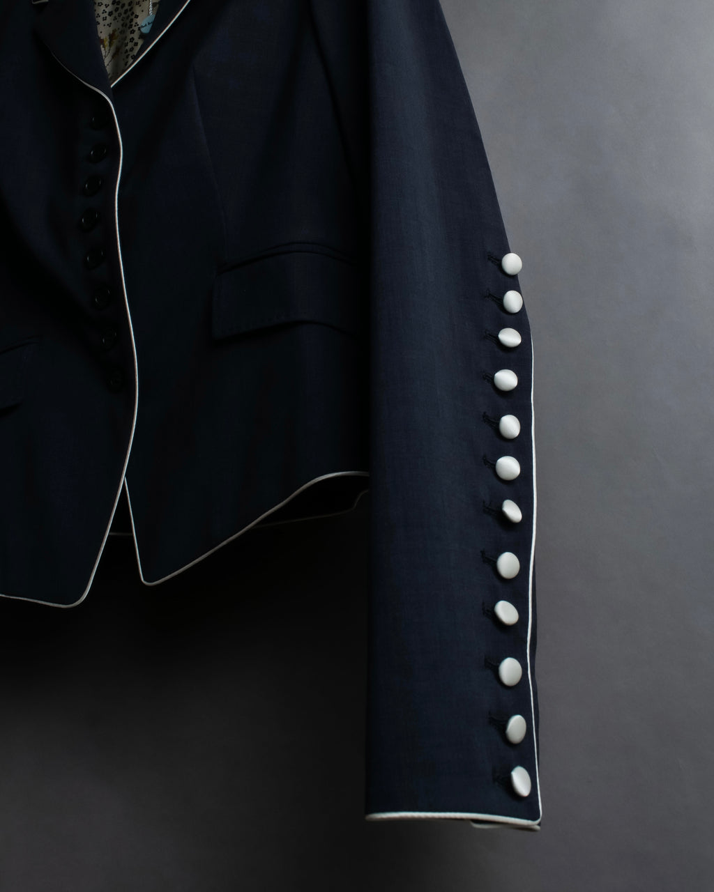 "PAUL SMITH" Consecutive button design compact jacket