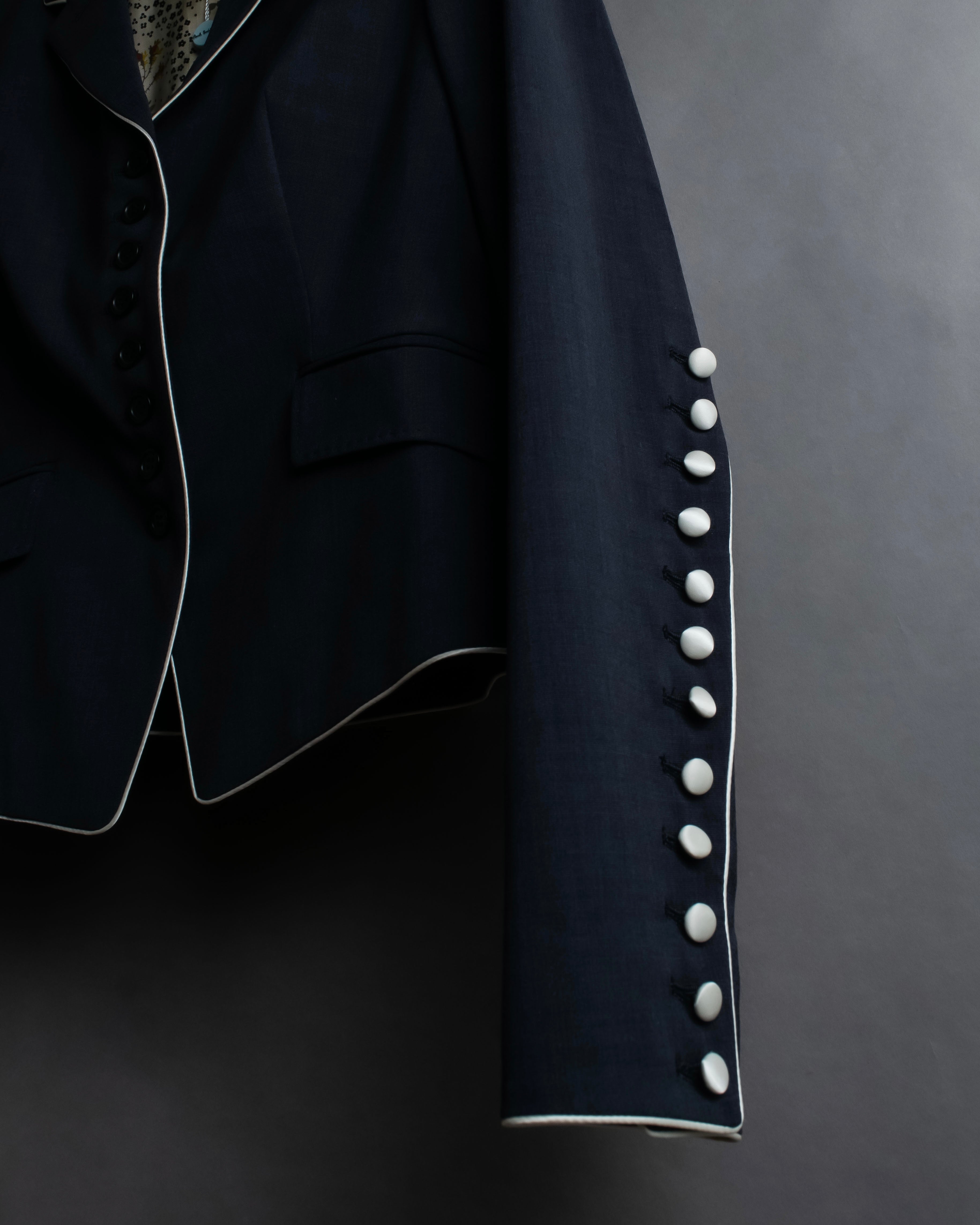 "PAUL SMITH" Consecutive button design compact jacket