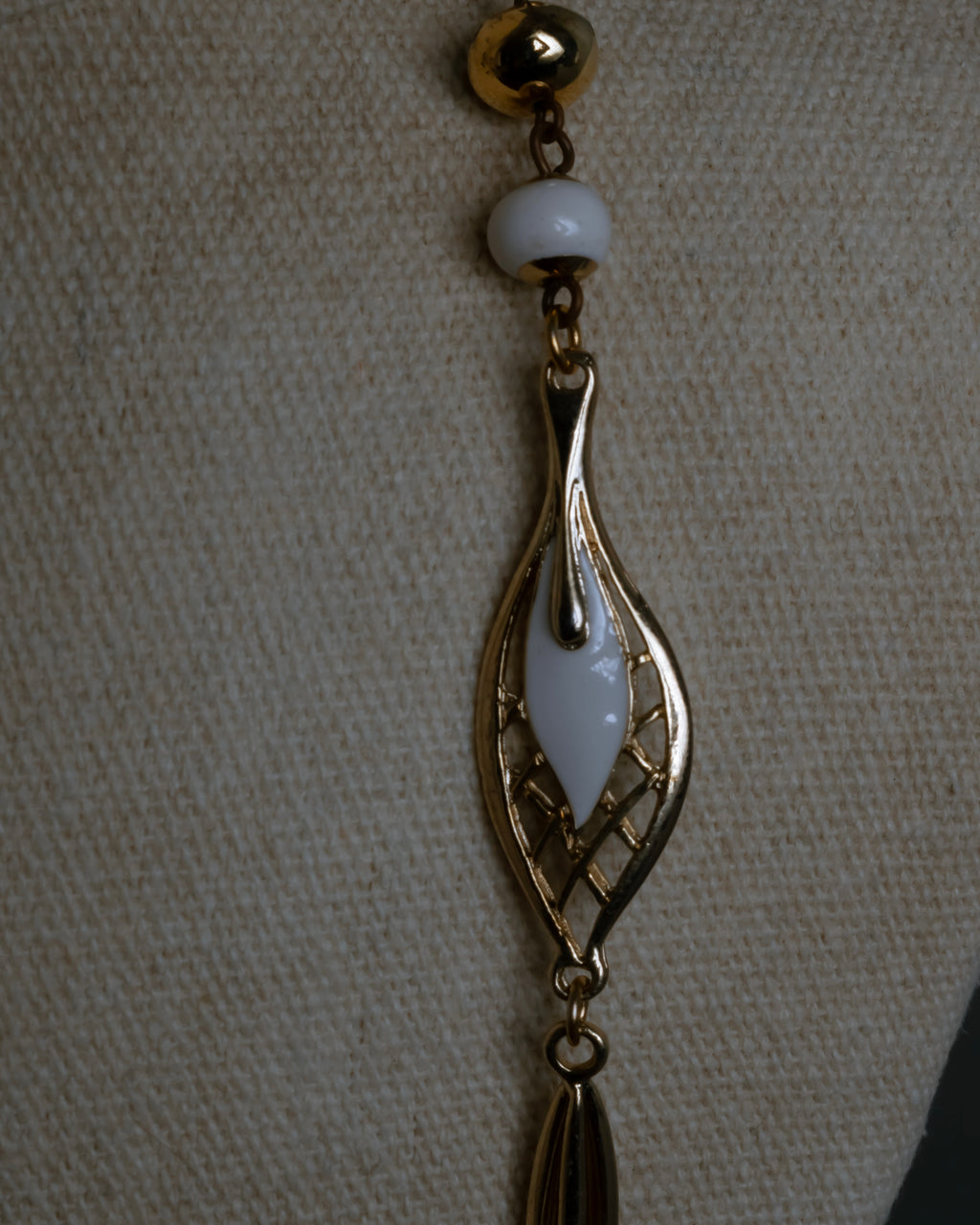 "BALENCIAGA" Leaf motif bijou santoire necklace