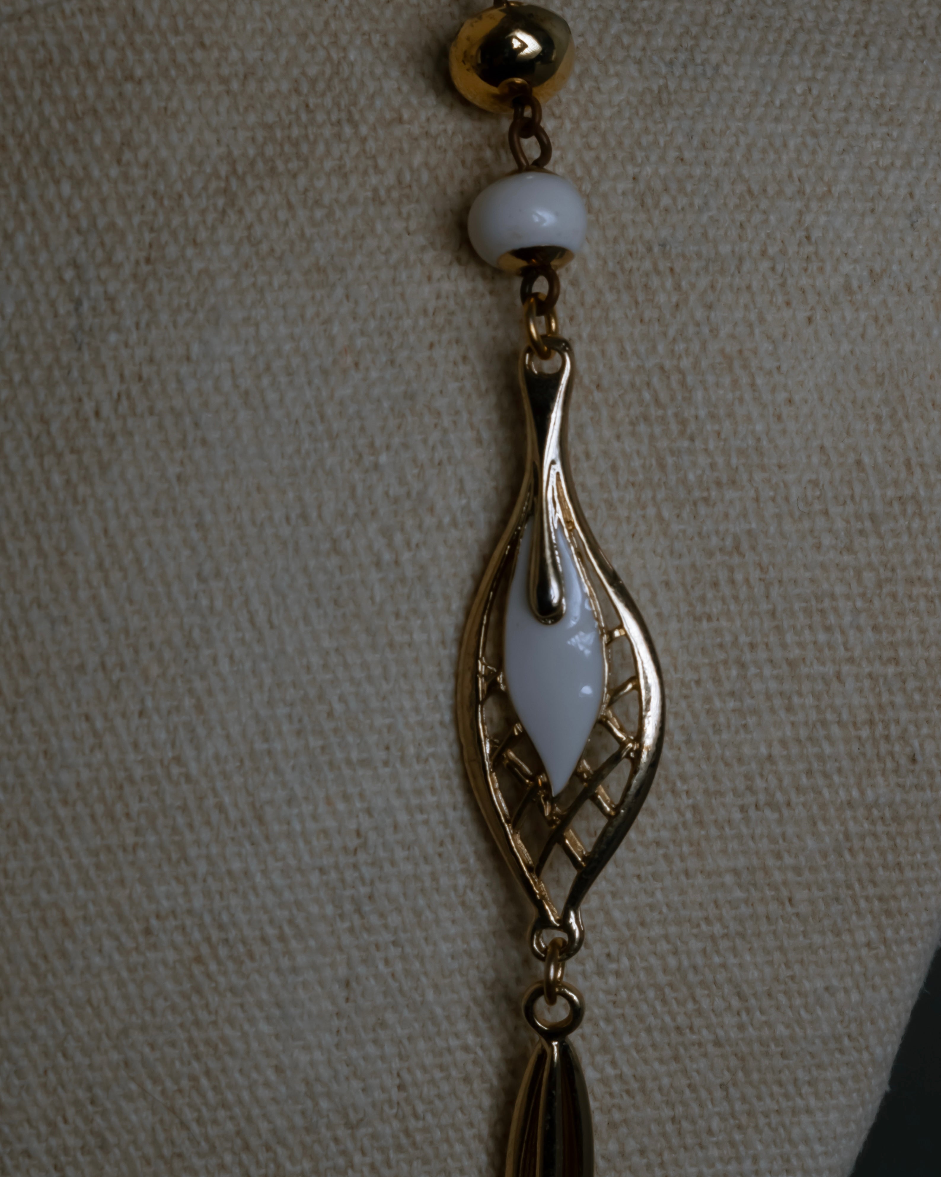 "BALENCIAGA" Leaf motif bijou santoire necklace