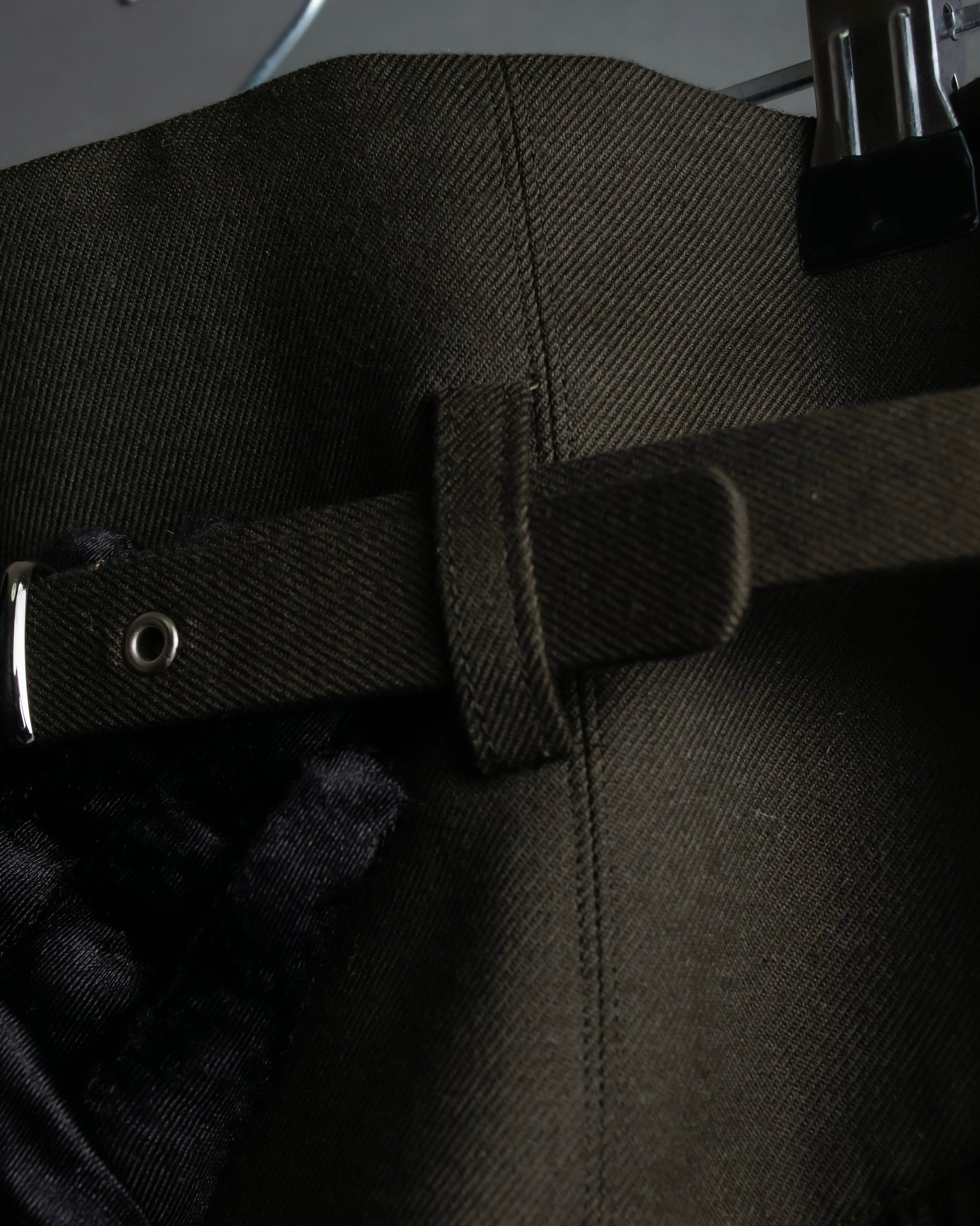 "SUPPORT SURFACE" Belted gather design flare long skirt