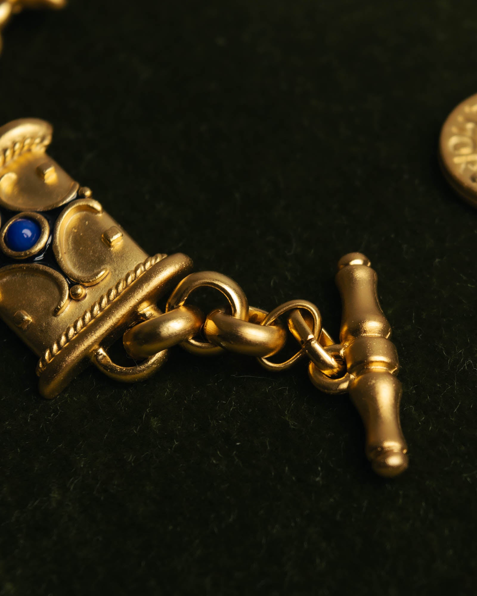 “Vintage“ 80's-90's Cabochon ornament bracelet