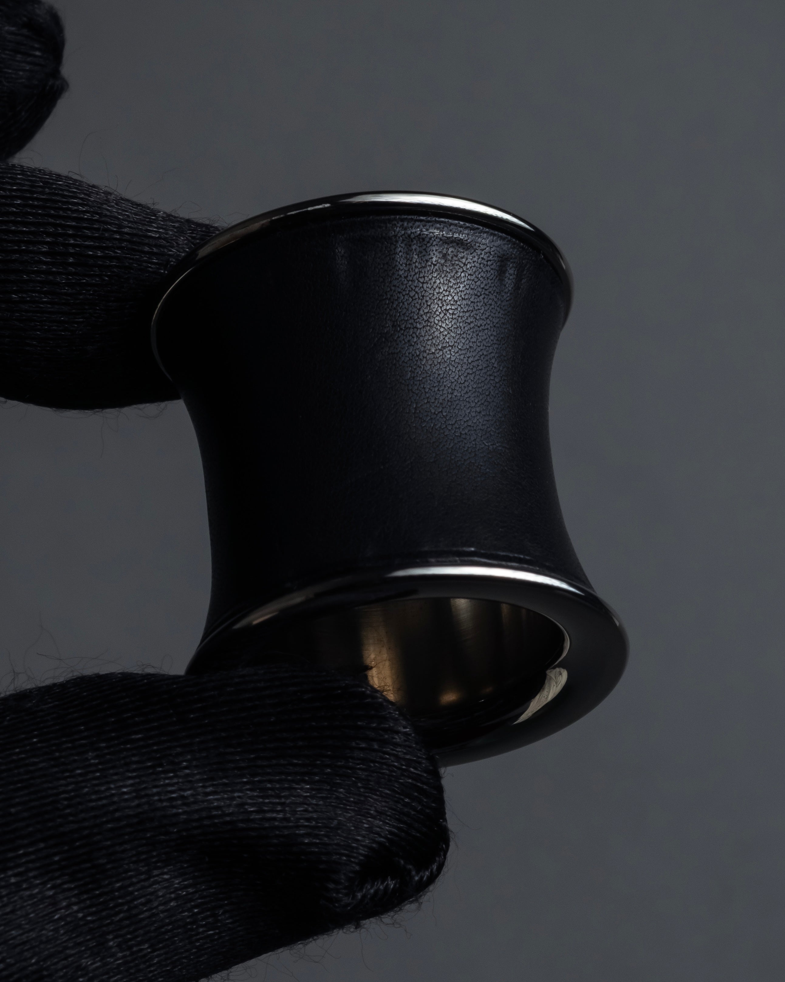 "HERMES" Drum-shaped calf leather scarf ring