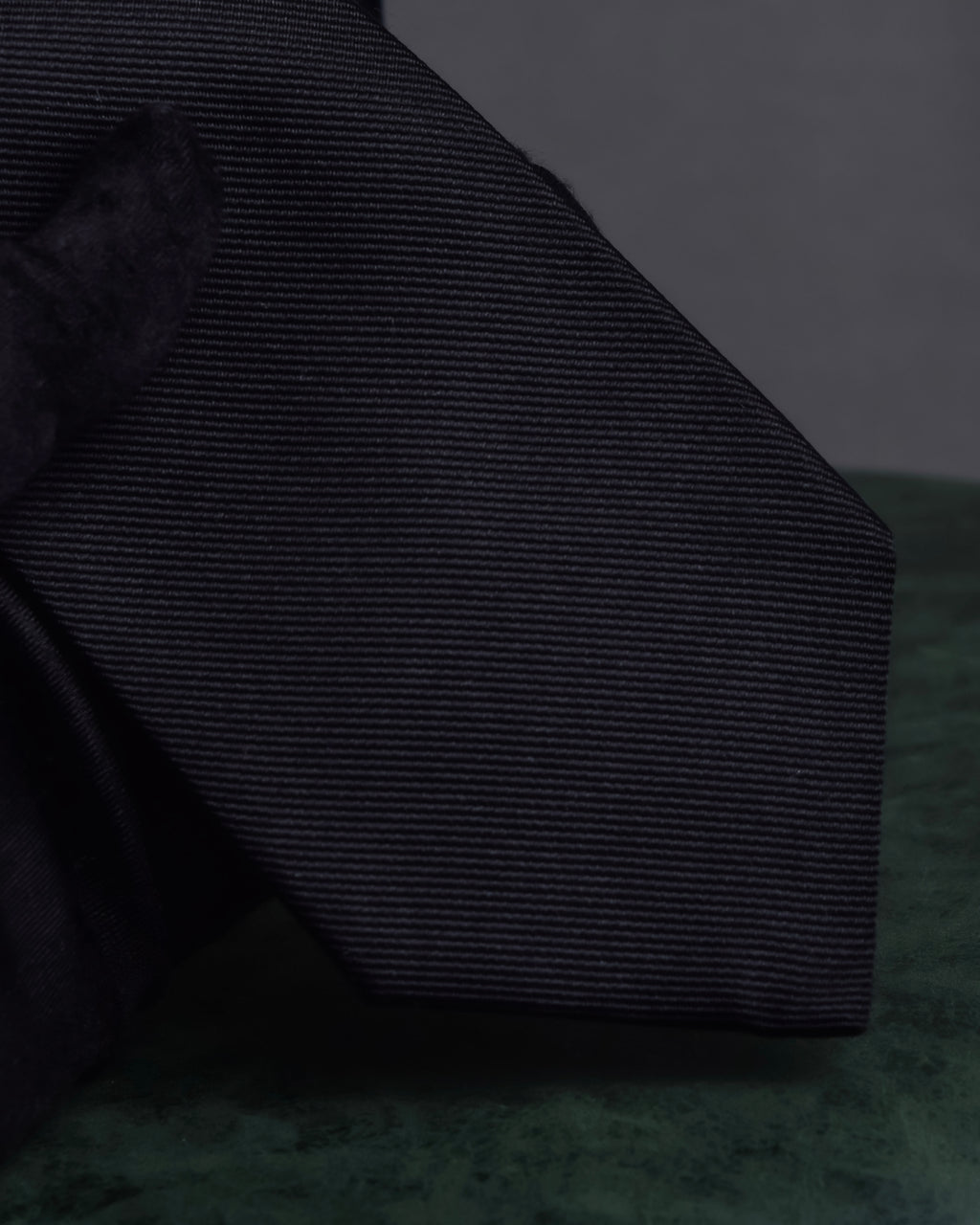 "GUCCI" Michele period tiger embroidery silk necktie