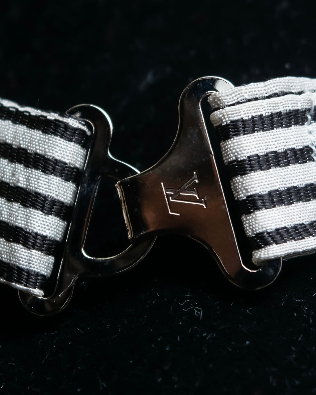 "LOUIS VUITTON" Black＆white color striped bow tie