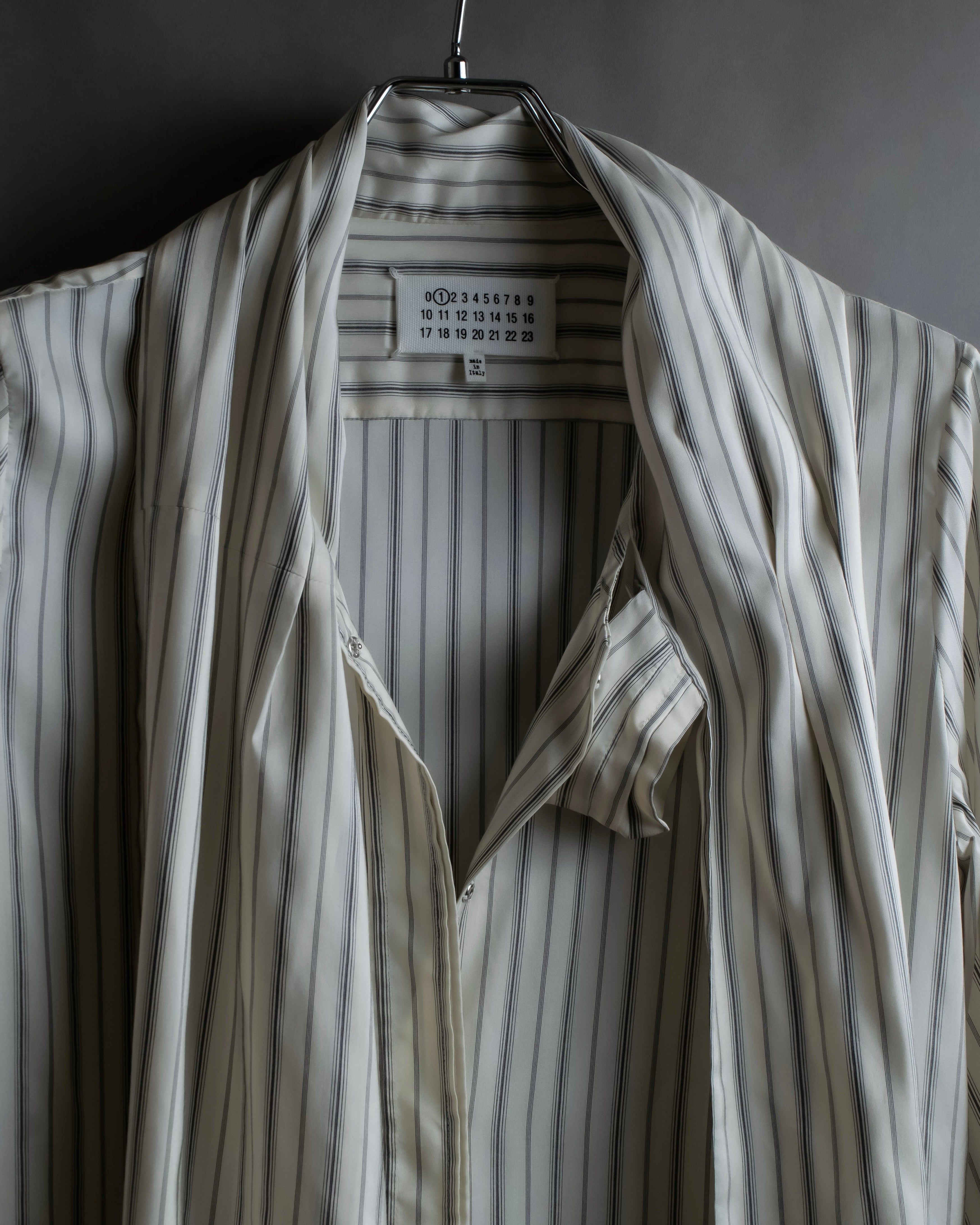 "MAISON MARGIELA" 16SS bowtie design striped long shirt