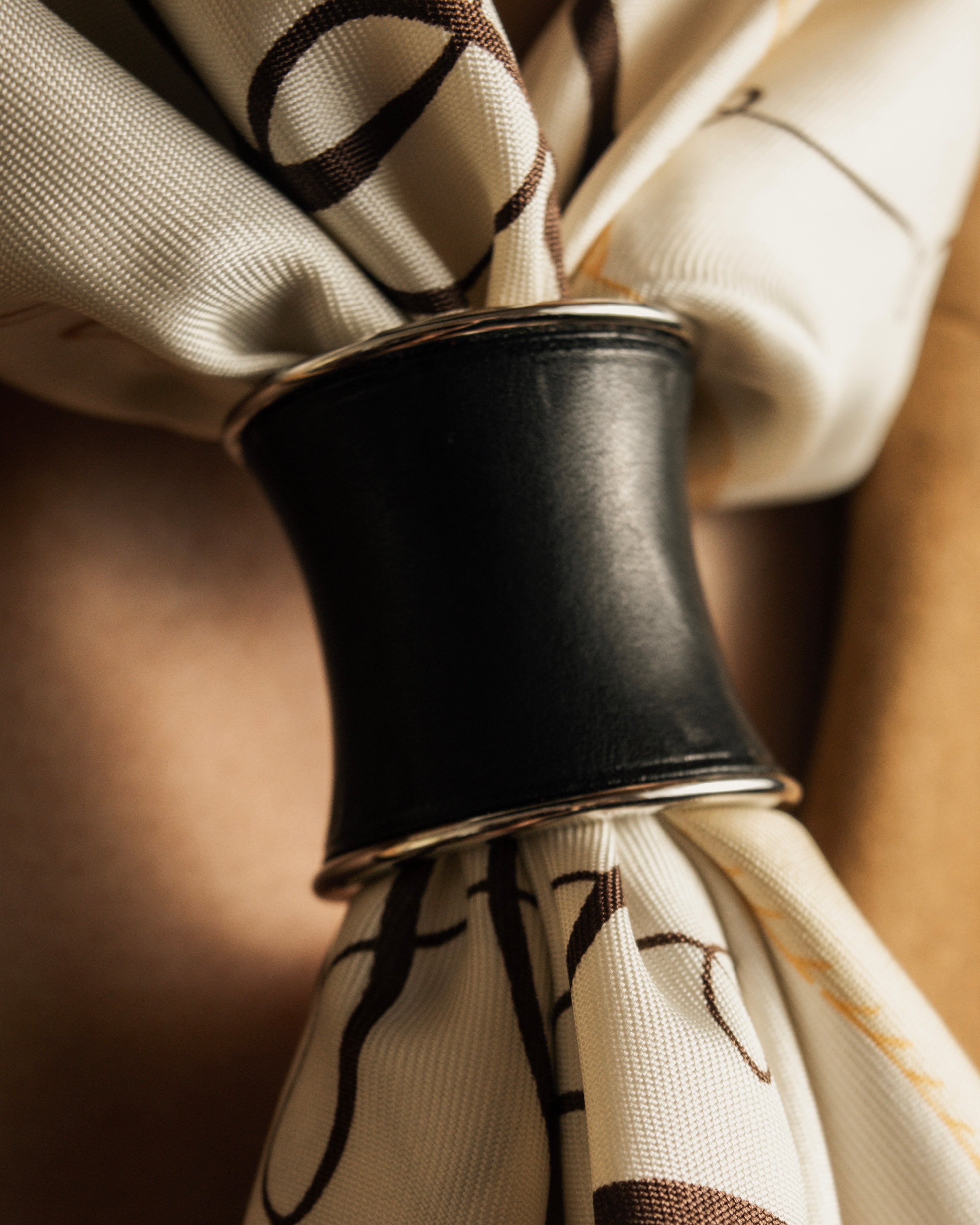 "HERMES" Drum-shaped calf leather scarf ring