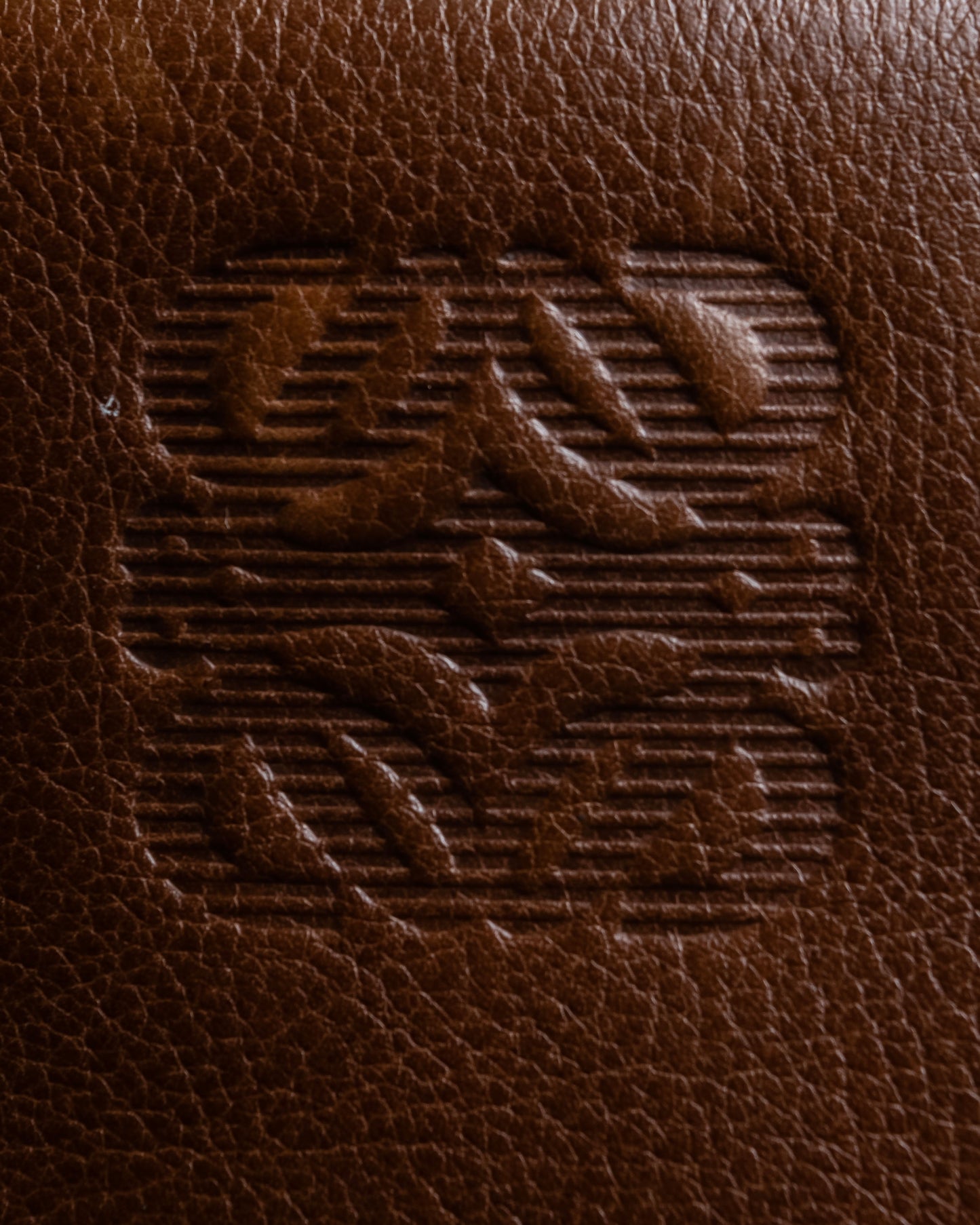 "LOEWE" Horizontal design logo engraved leather shoulder bag