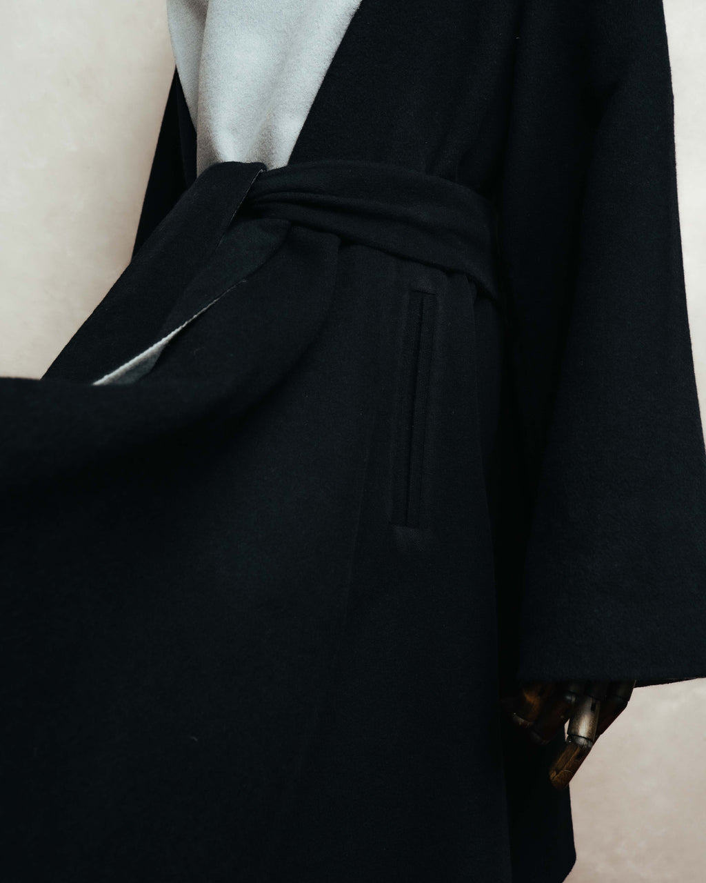 "Christian Dior" 80's-90's Elegant cashmere-collar belted wrap coat