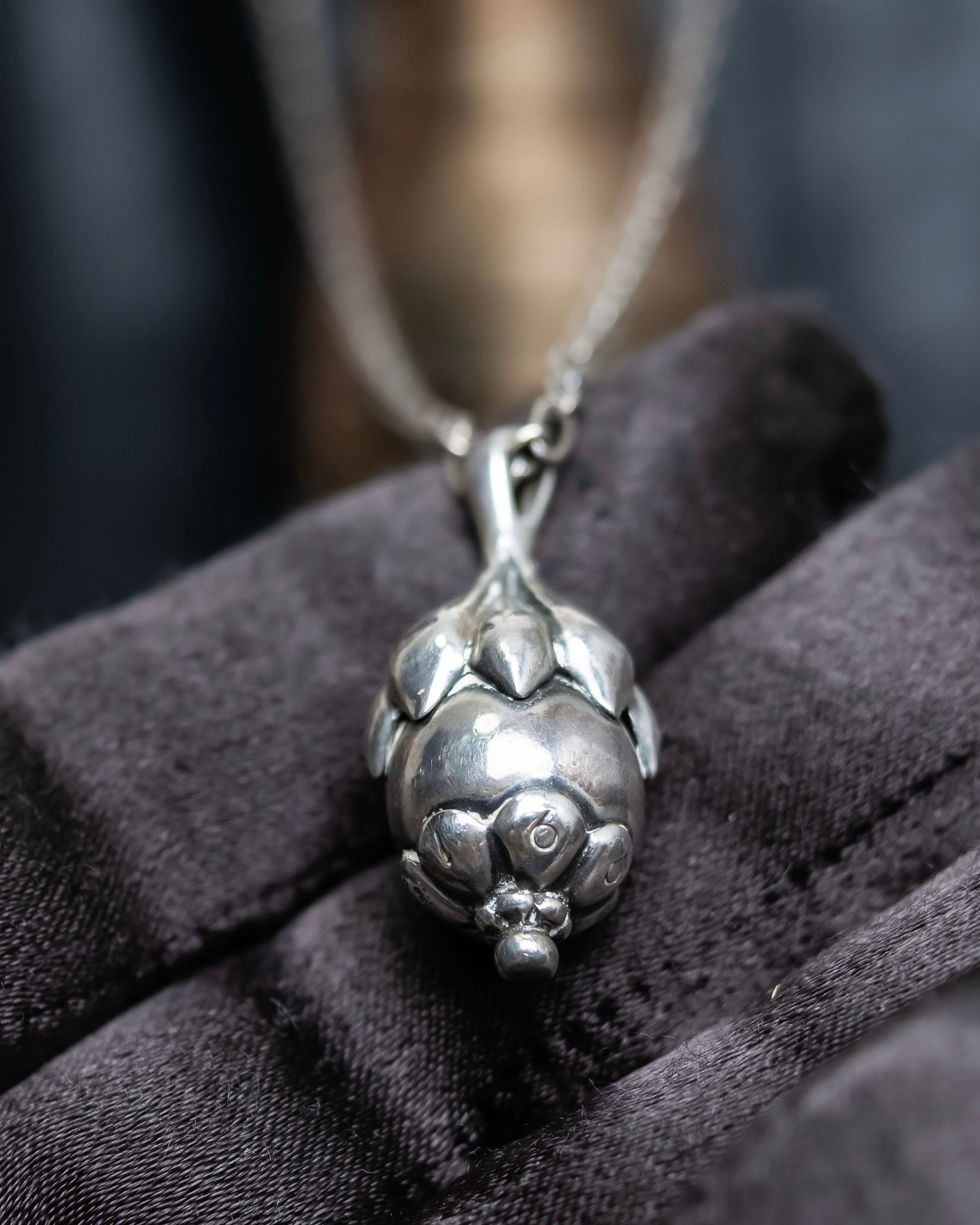 “Georg Jensen” Fruit motif designed silver chain necklace