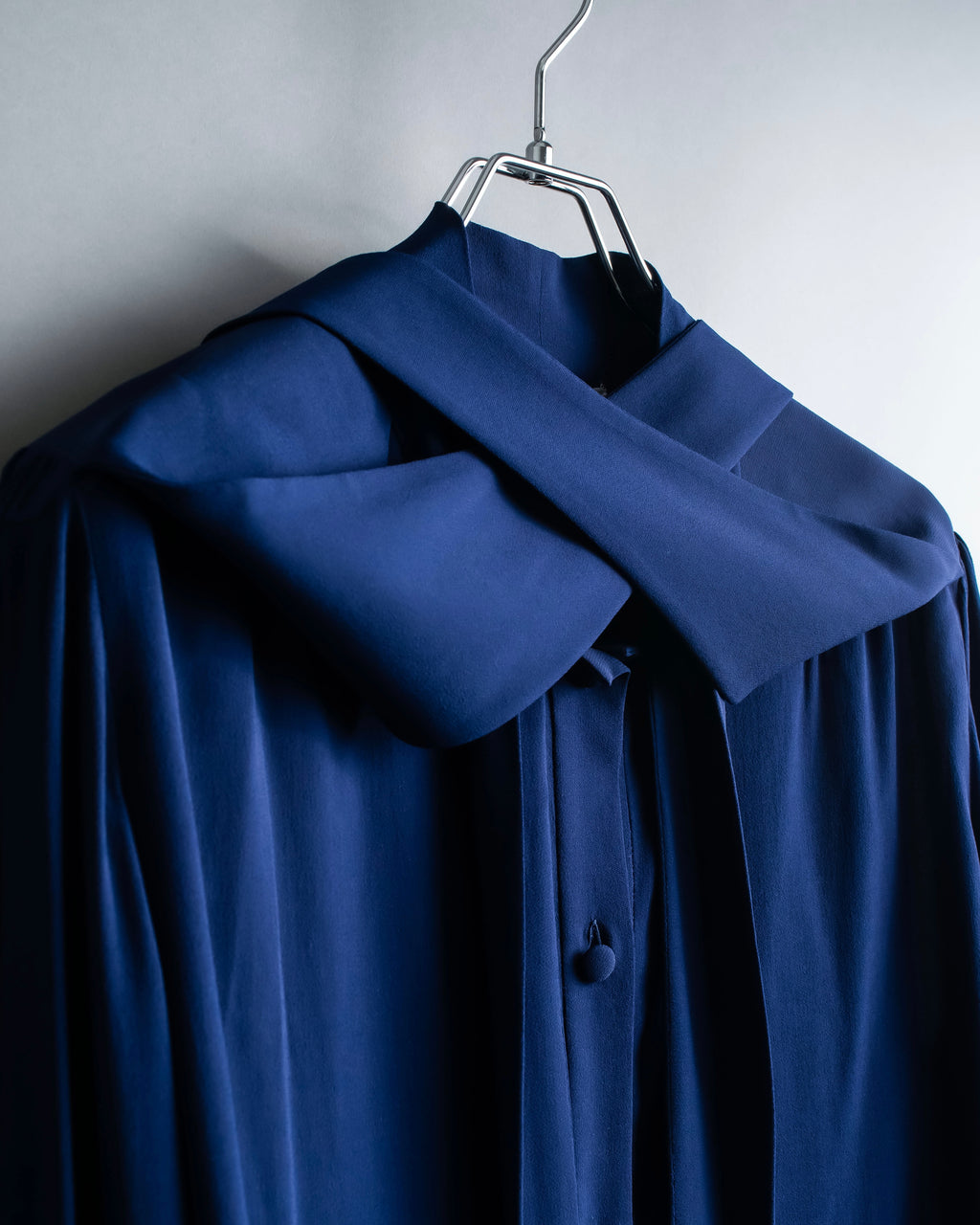 "BALENCIAGA" 16AW Pussy bow sailor shirt