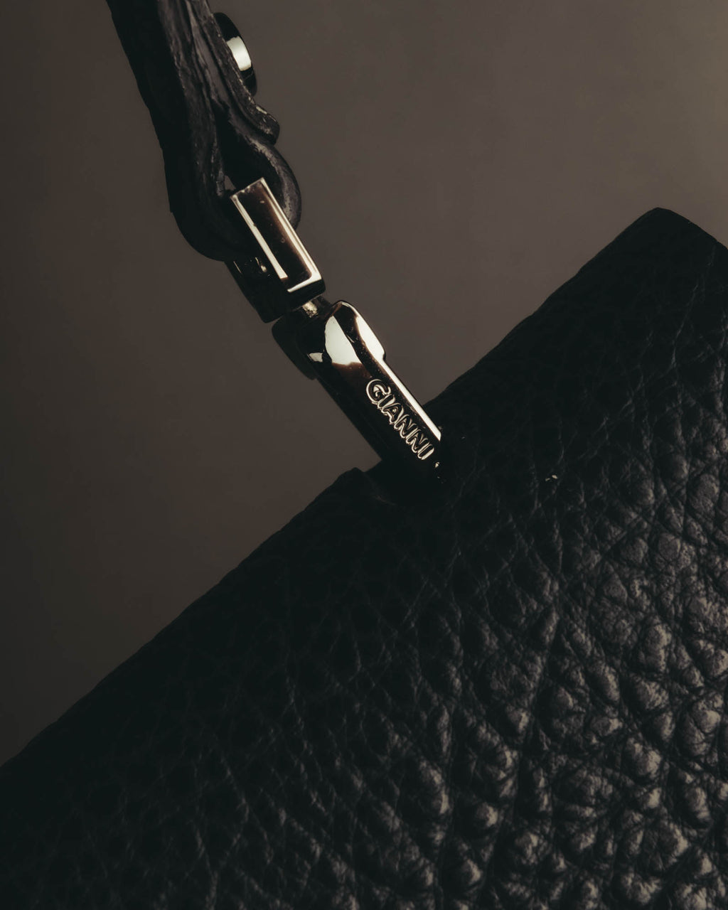 "GIANNI CHIARINI" 00's-10's Pebbled leather flap shoulder bag