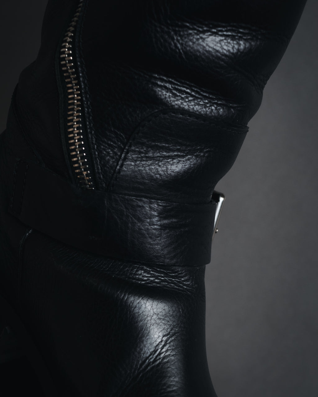 "CHANEL" 2006-12 Double-buckle leather engineer boots