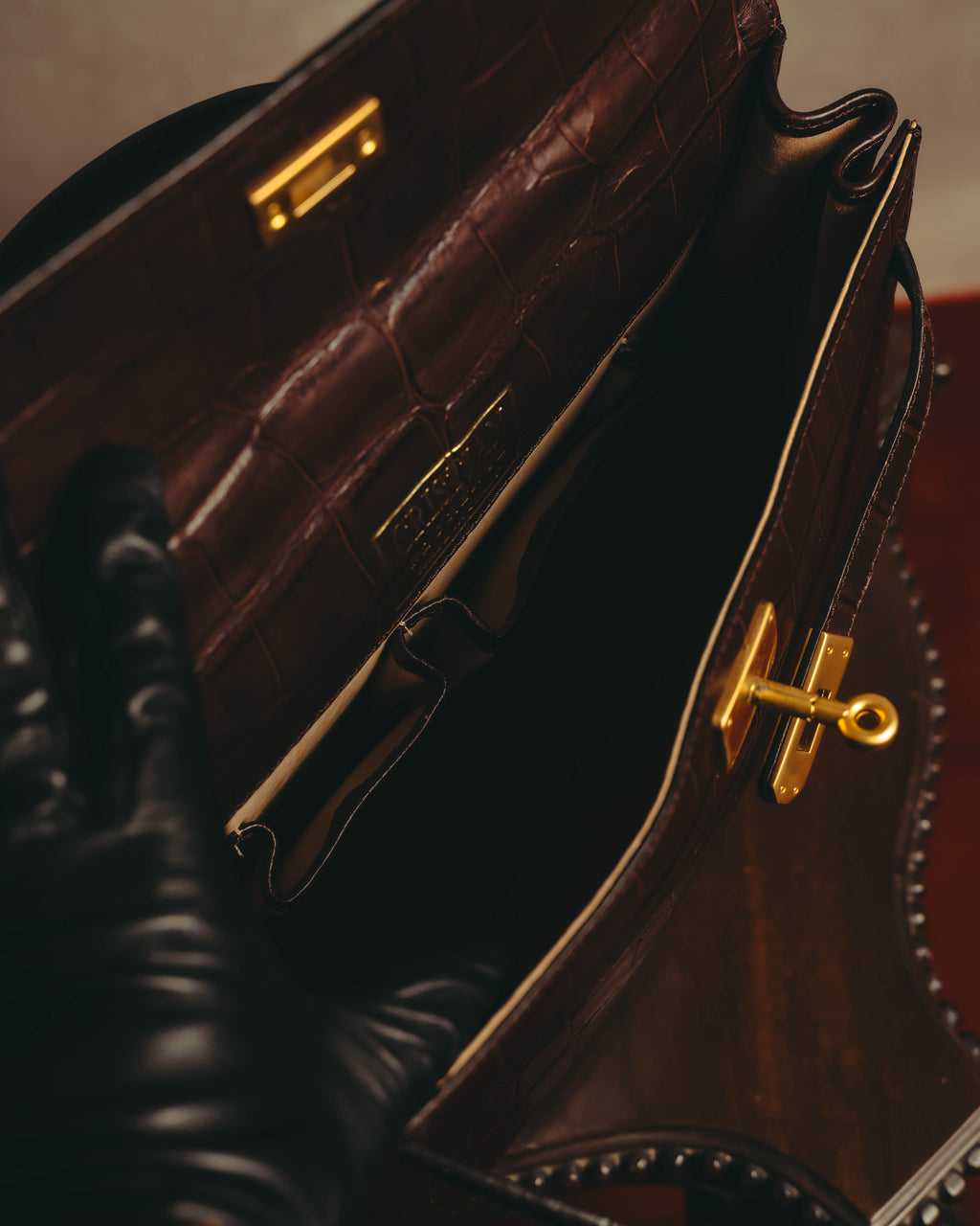 -SPECIAL- "CRISTIAN FLORENCE" 90's-00's Classic crocodile embossed leather structured top handle bag