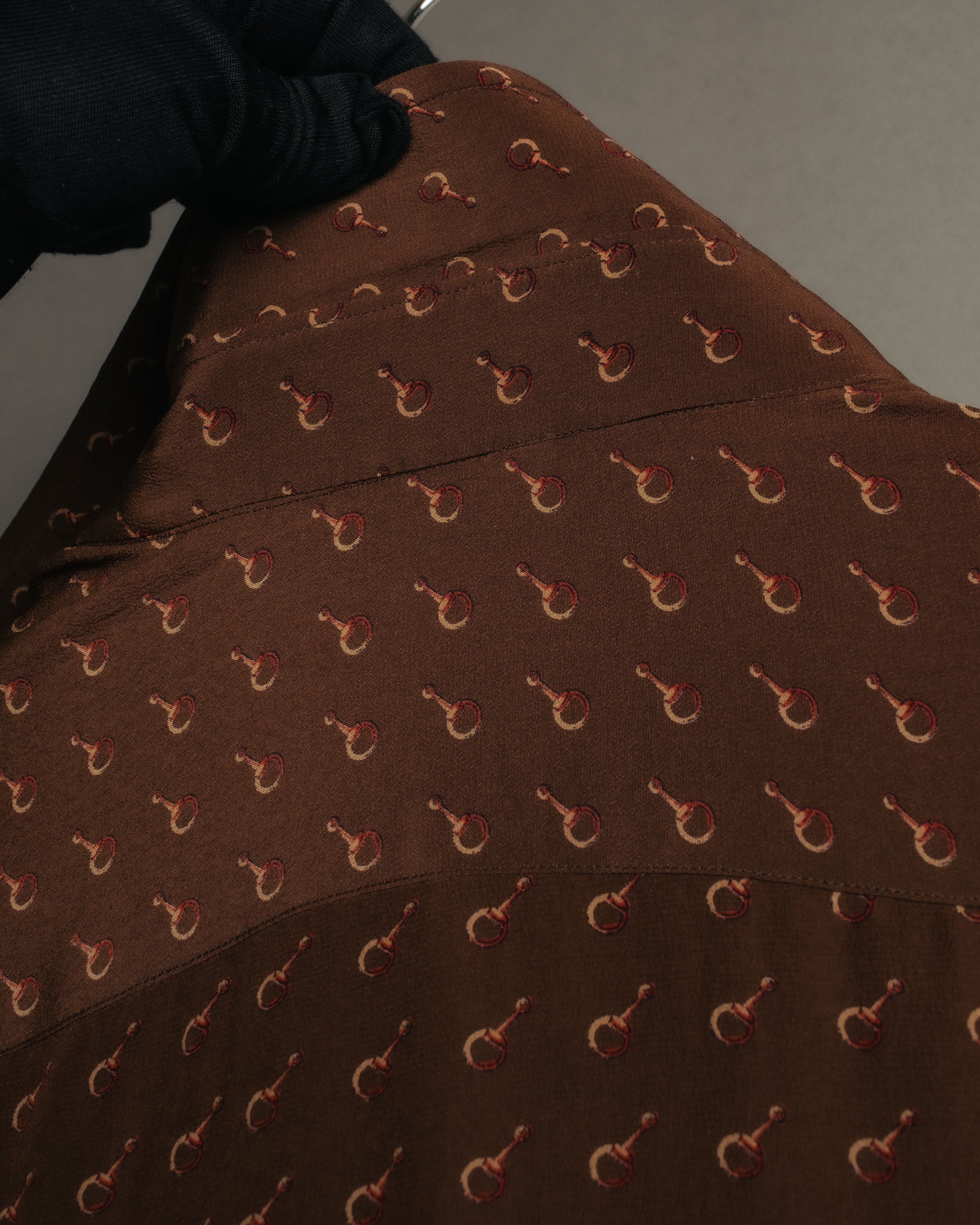 “GUCCI” 70’s horsebit monogram silk shirt