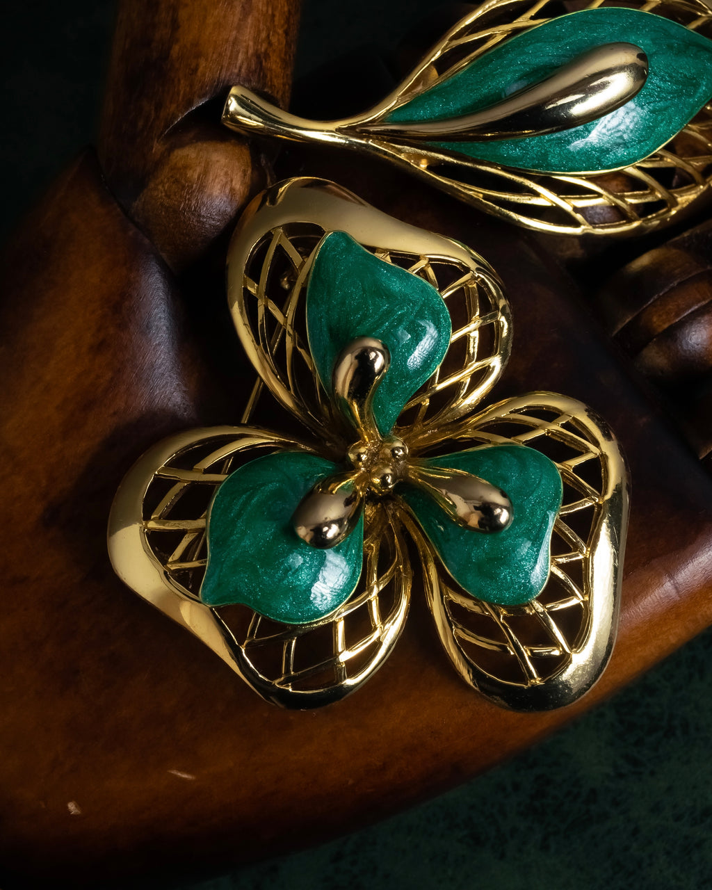 "BALENCIAGA" Floral＆leaf motif brooch set of 2