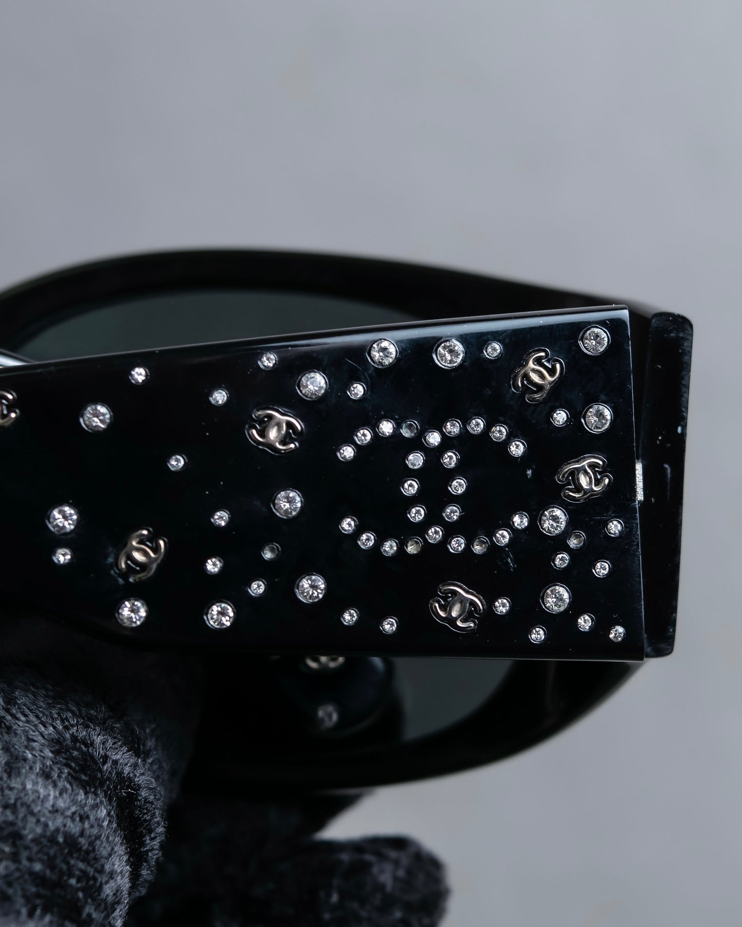 "CHANEL" Rhinestone & Coco mark engraved black lens sunglasses