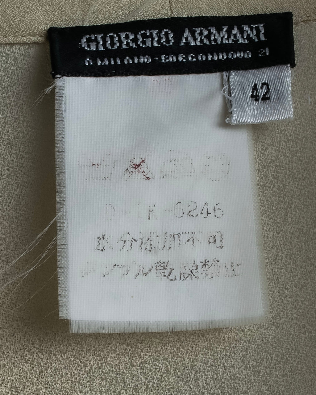 "GIORGIO ARMANI" Ivory color no collar silk shirt